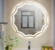 Mirror with a flower-shaped wavy edge - Vitrine Furniture - Mirrors