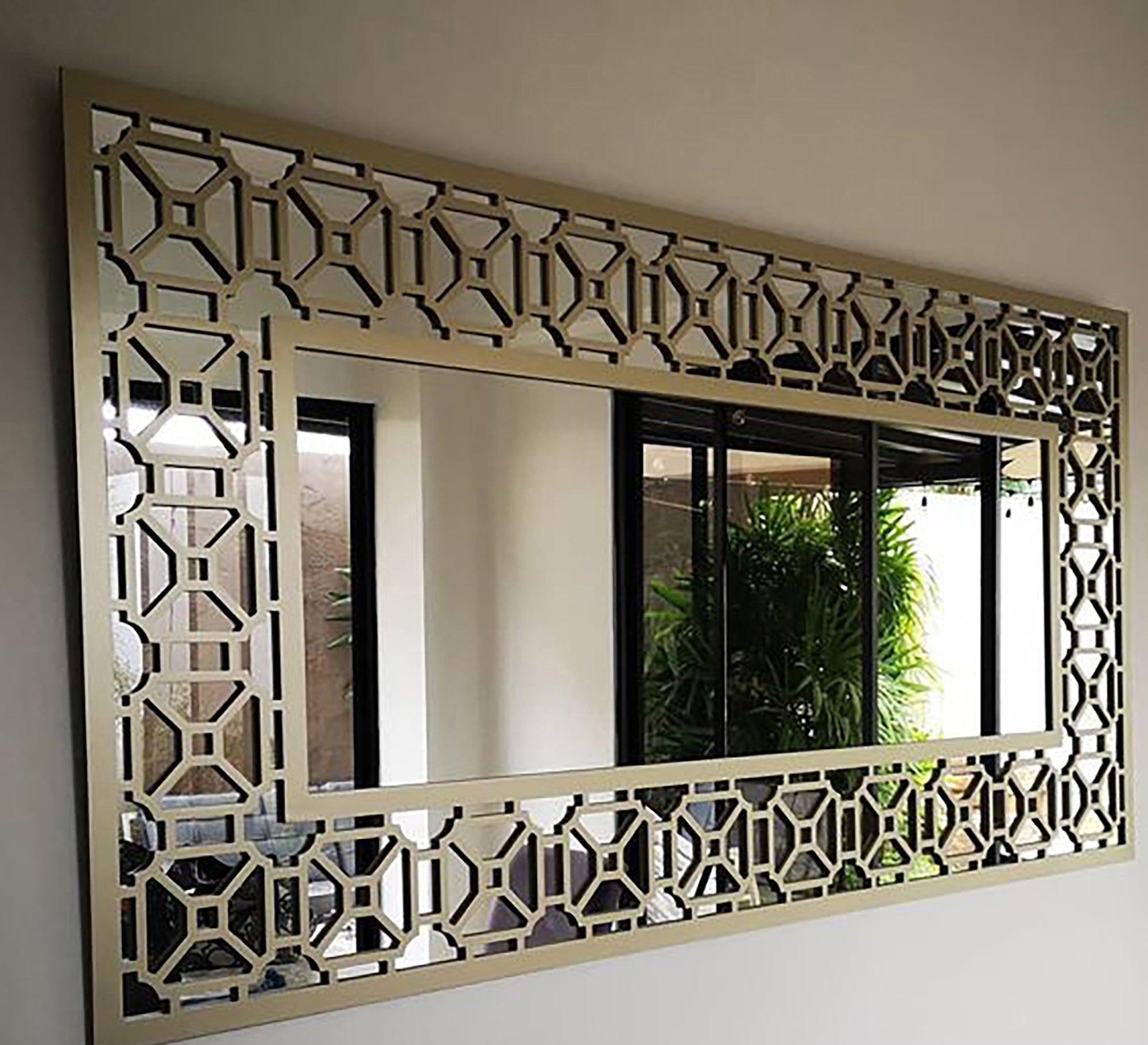 Mirror with a wide hollow wooden frame - Vitrine Furniture - Décor