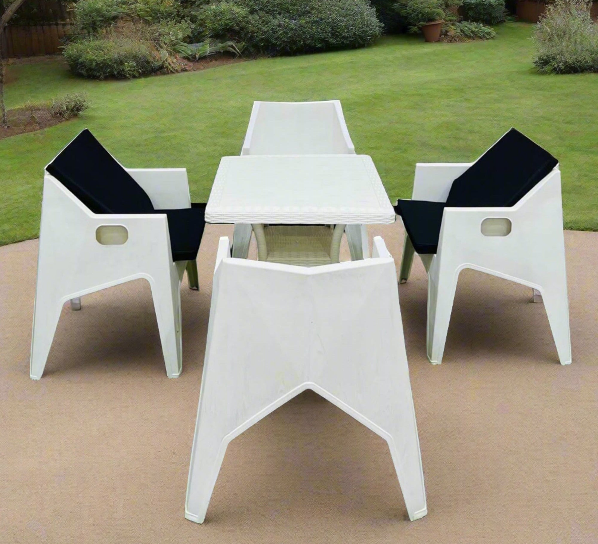 Modern black and white geometric dining set - Vitrine Furniture - Outdoor Products