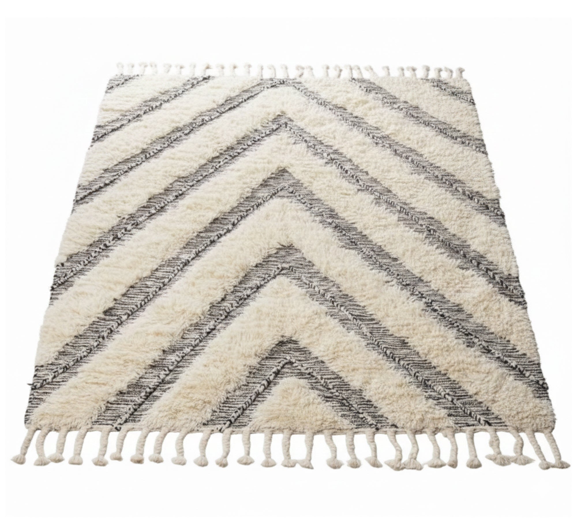 Modern carpet with distinctive, prominent arrow patterns - Vitrine Furniture - Accessories
