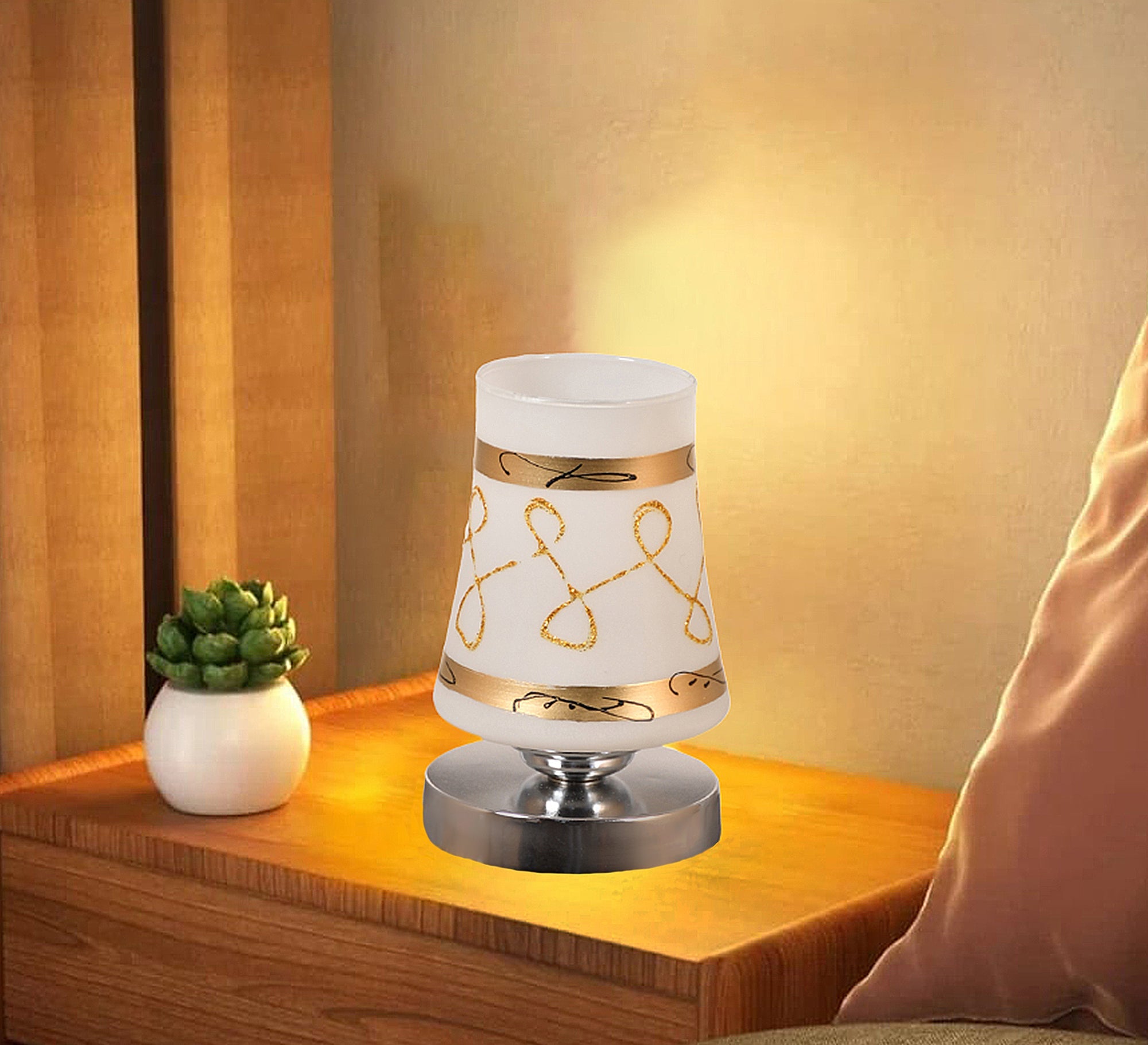 Modern conical metal and glass lampshade - Vitrine Furniture - Lighting