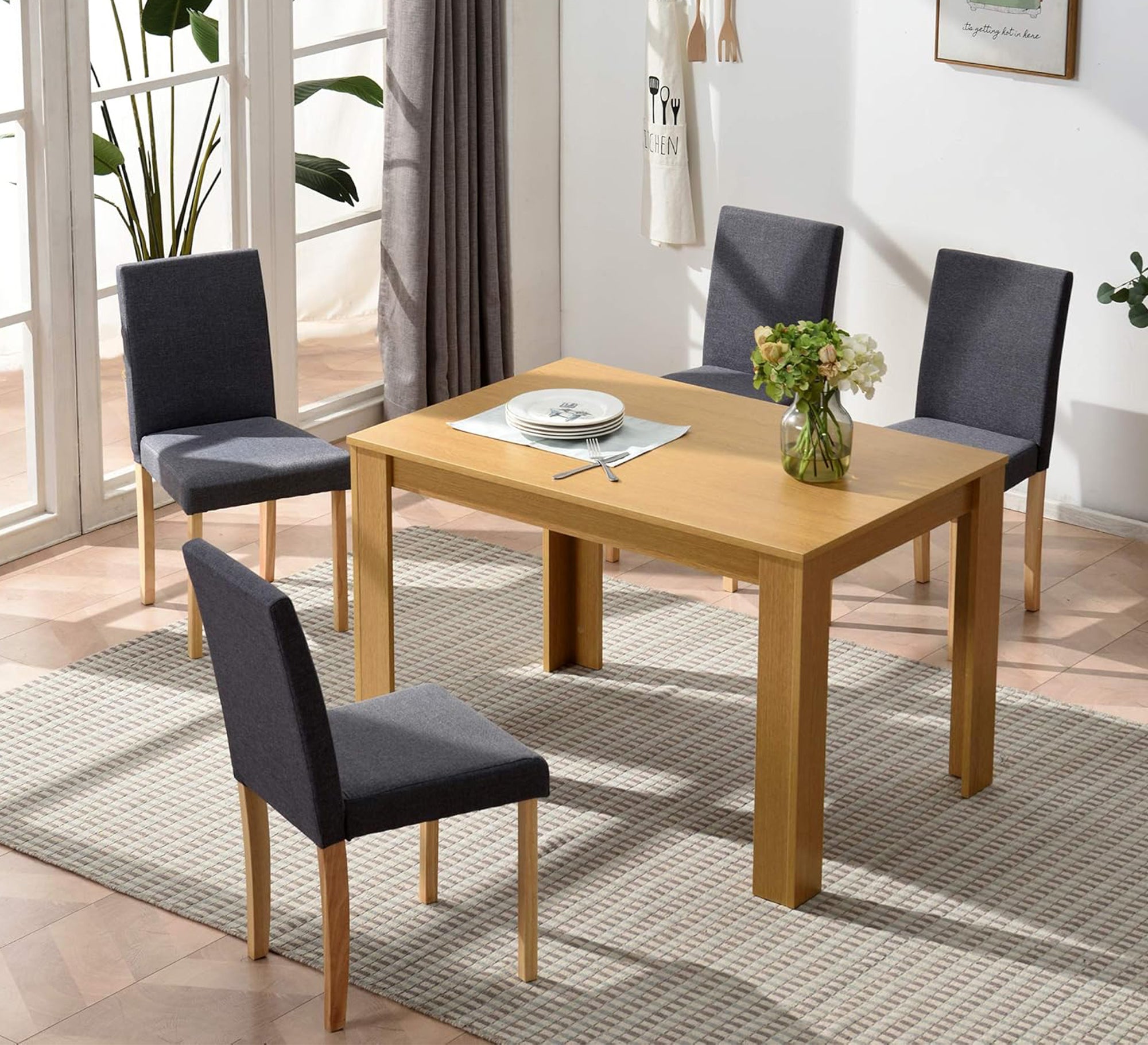 Modern dining table with 4 chairs - Vitrine Furniture - Furniture
