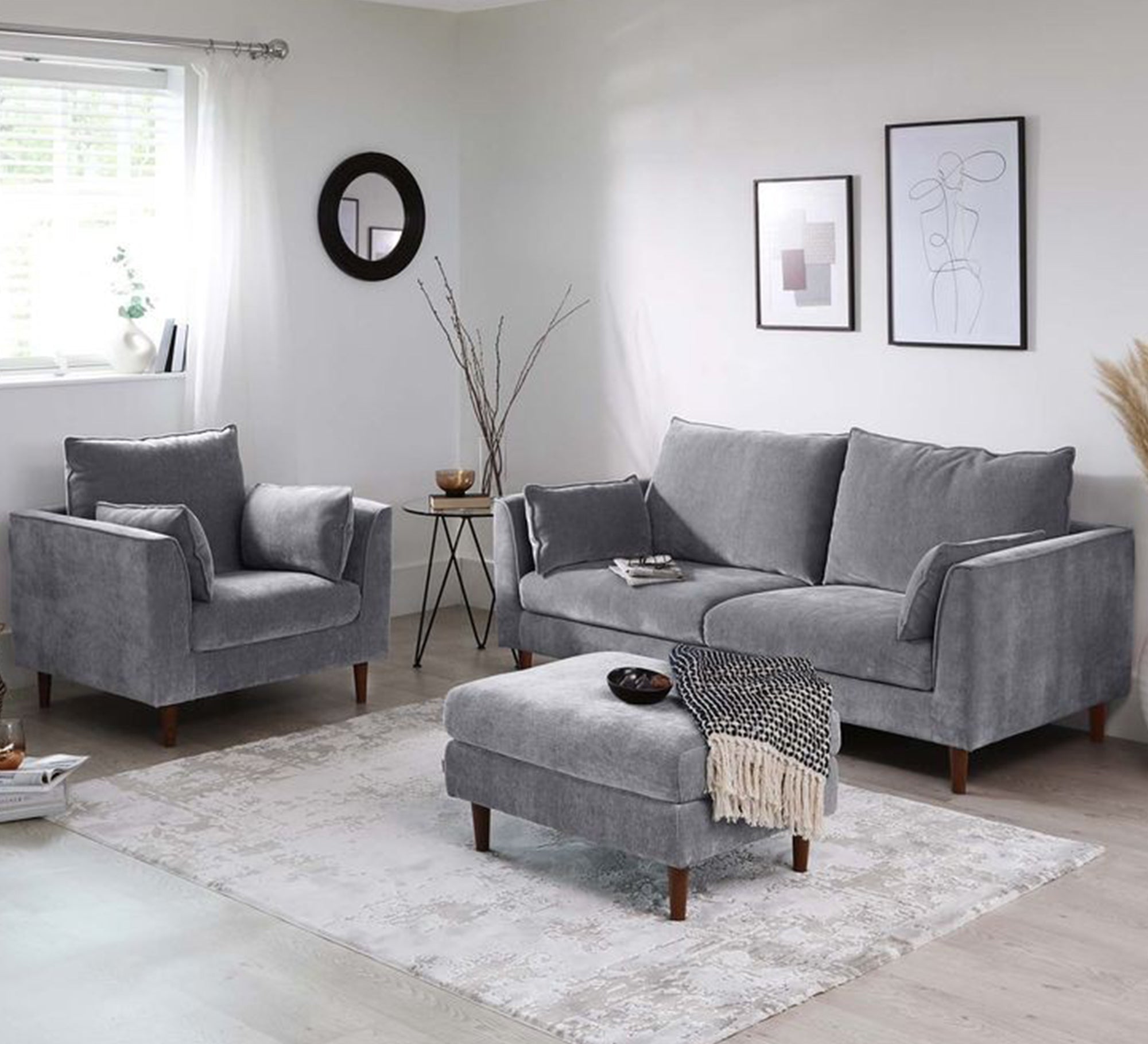Modern elegance in a calm gray color - Vitrine Furniture - Furniture
