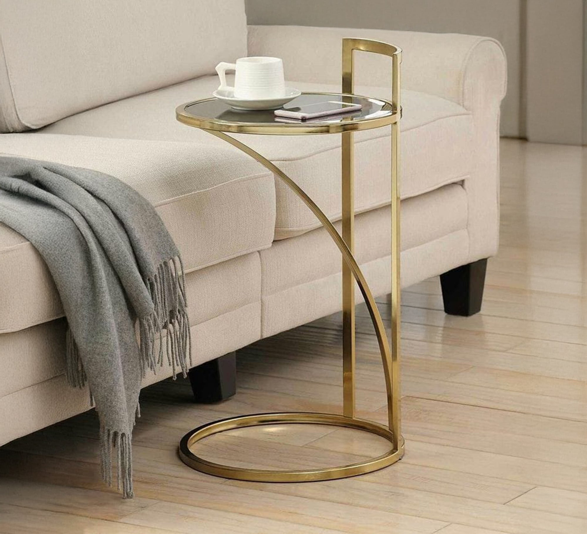 Modern side table with a streamlined base - Vitrine Furniture - Furniture