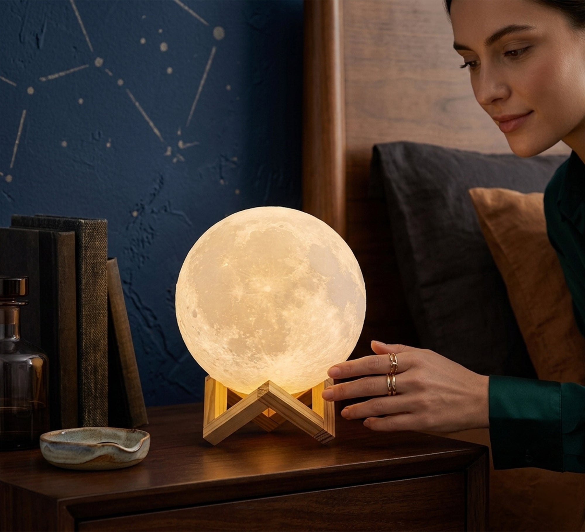 Moon lamp with a stylish wooden design - Vitrine Furniture - Table lamps