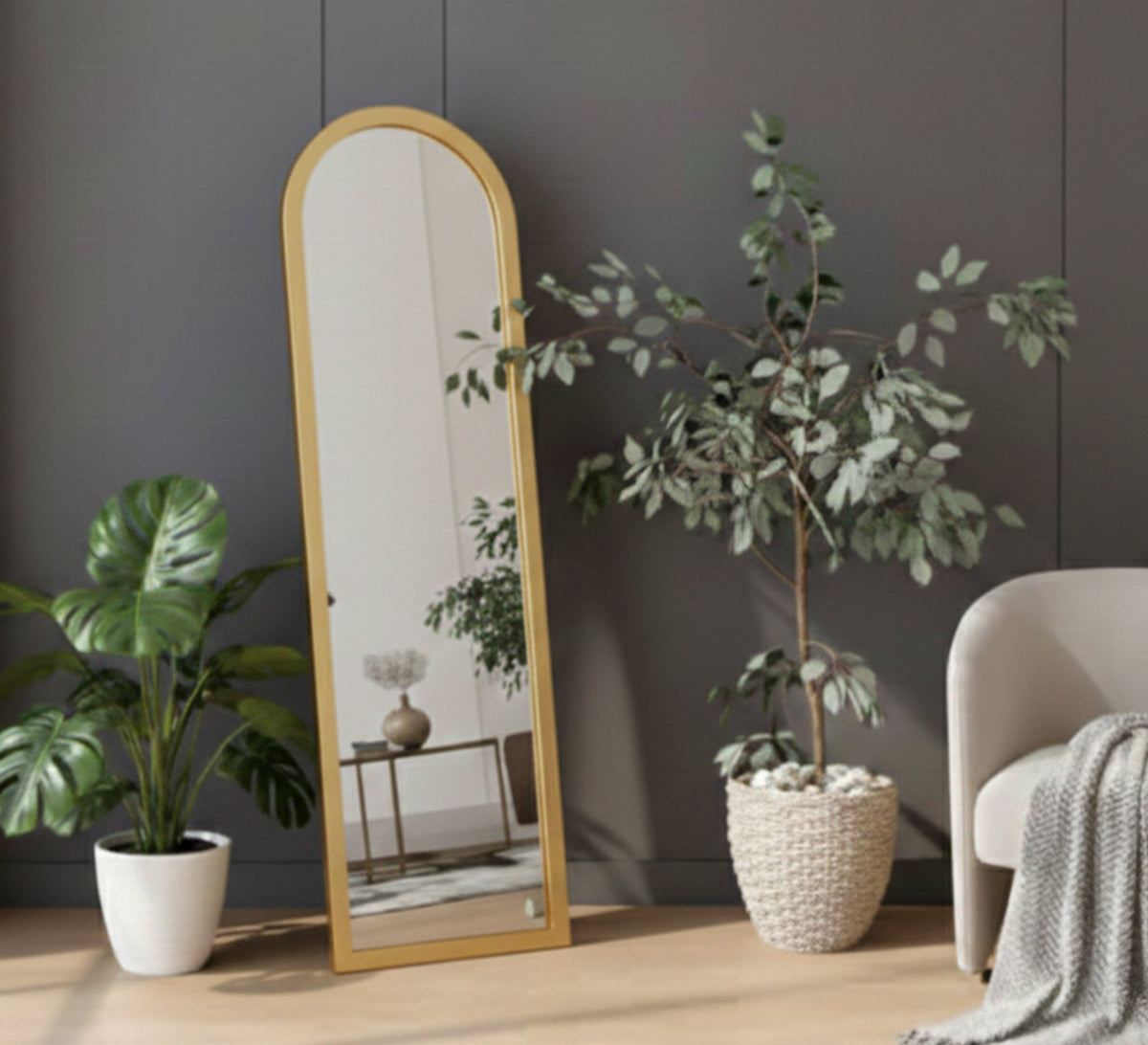 Narrow Curved Floor Mirror with Smooth Frame - Vitrine Furniture - Mirrors