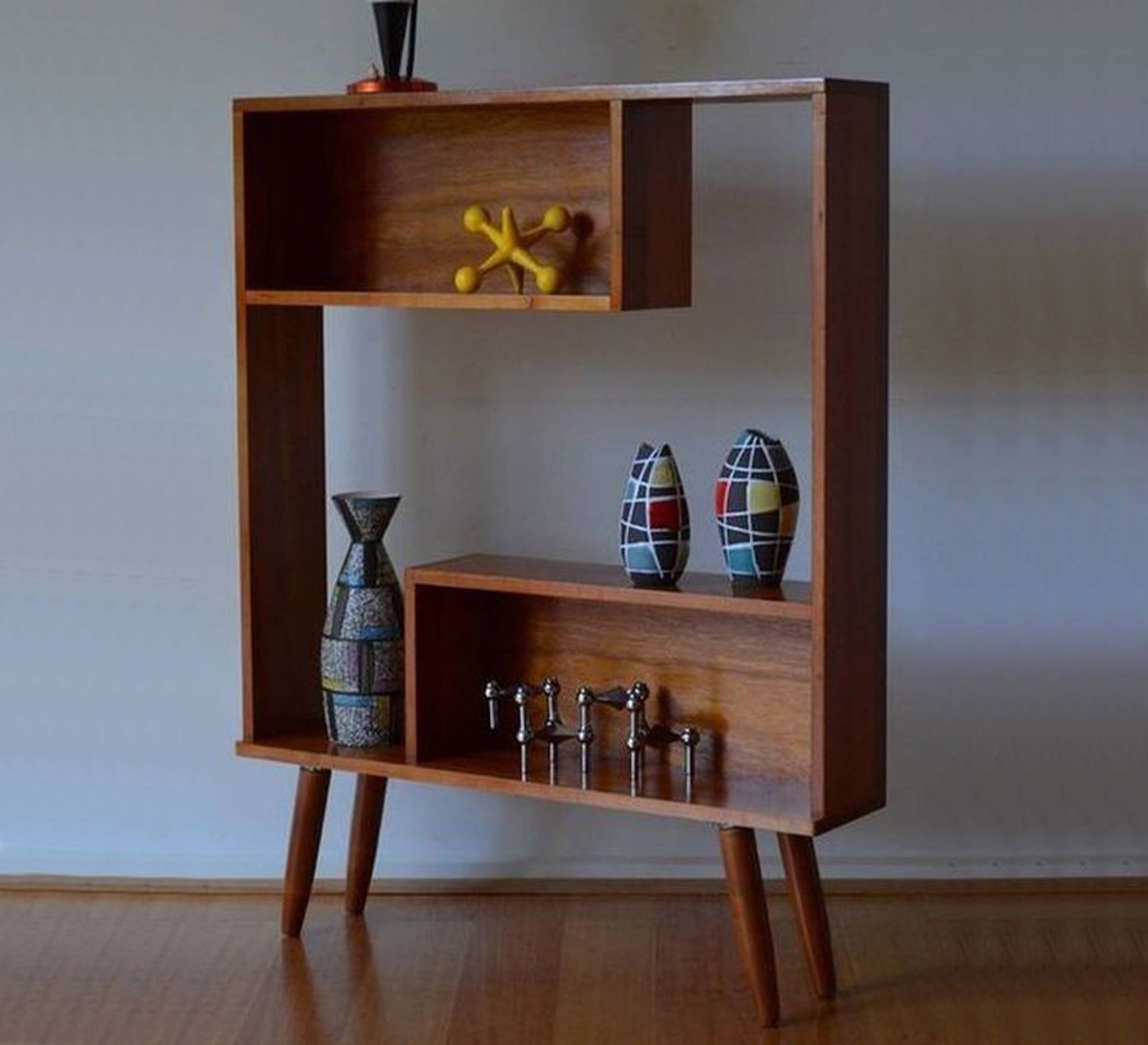 Natural wood bookshelf (0.75 inches thick) - Vitrine Furniture - Furniture