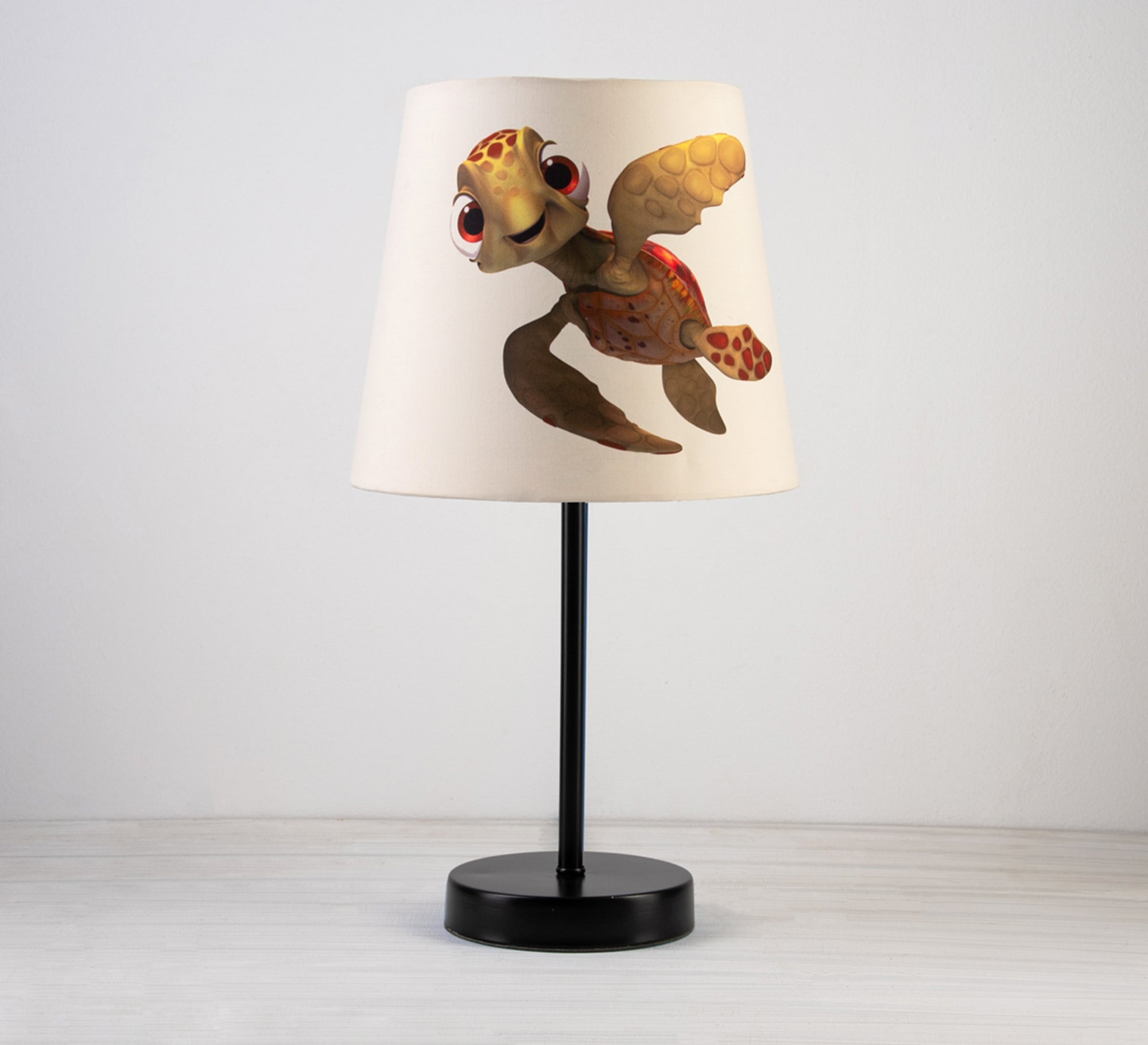 Nemo Turtle Lamp : A beautiful nautical touch with a black base. - Vitrine Furniture - Lighting
