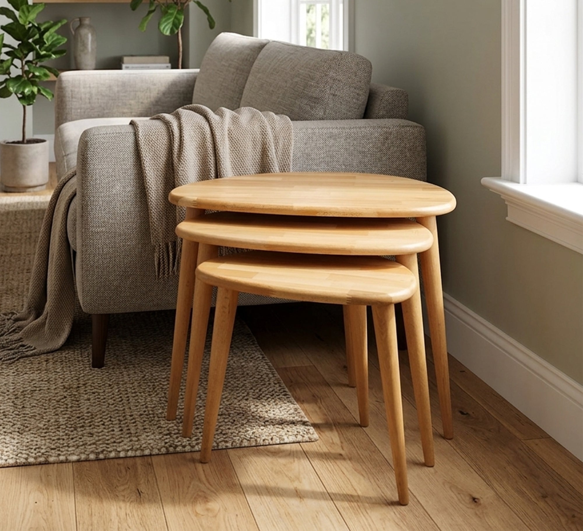Nesting tables with a unique design - Vitrine Furniture - Side Tables