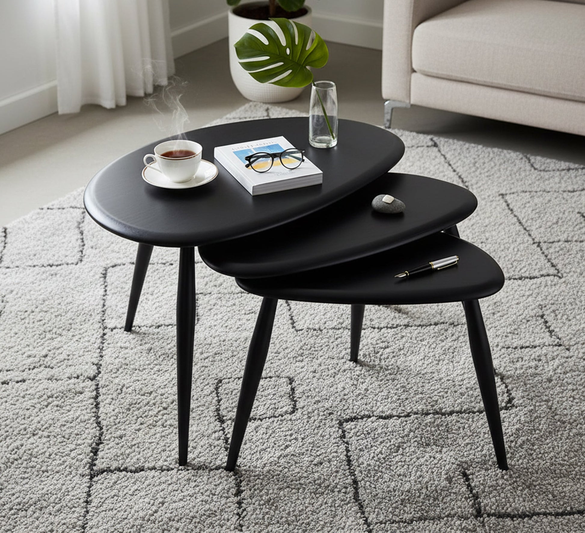 Nesting tables with a unique design - Vitrine Furniture - Side Tables