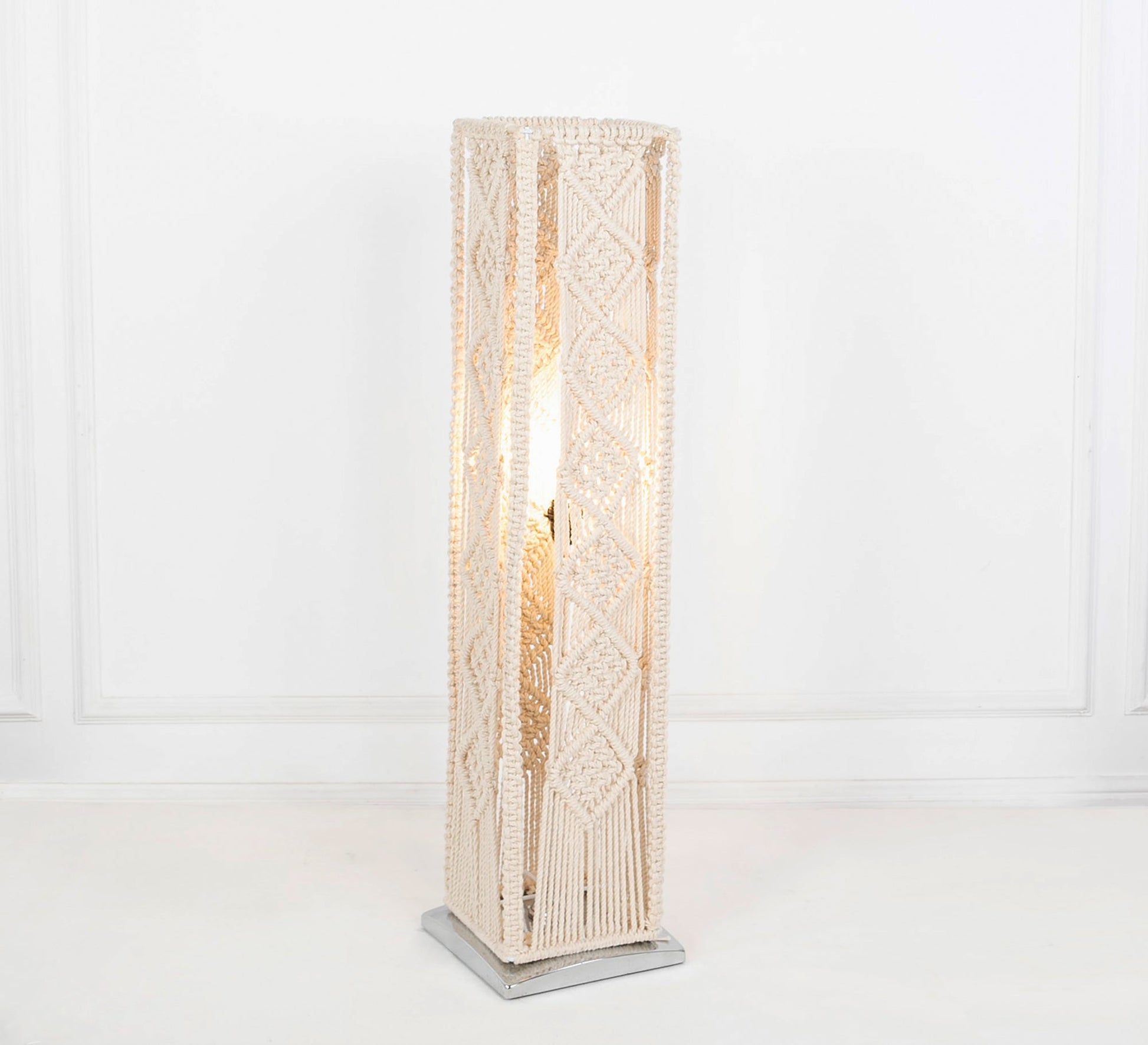 Off - white macramé floor lamp - Vitrine Furniture - Lighting