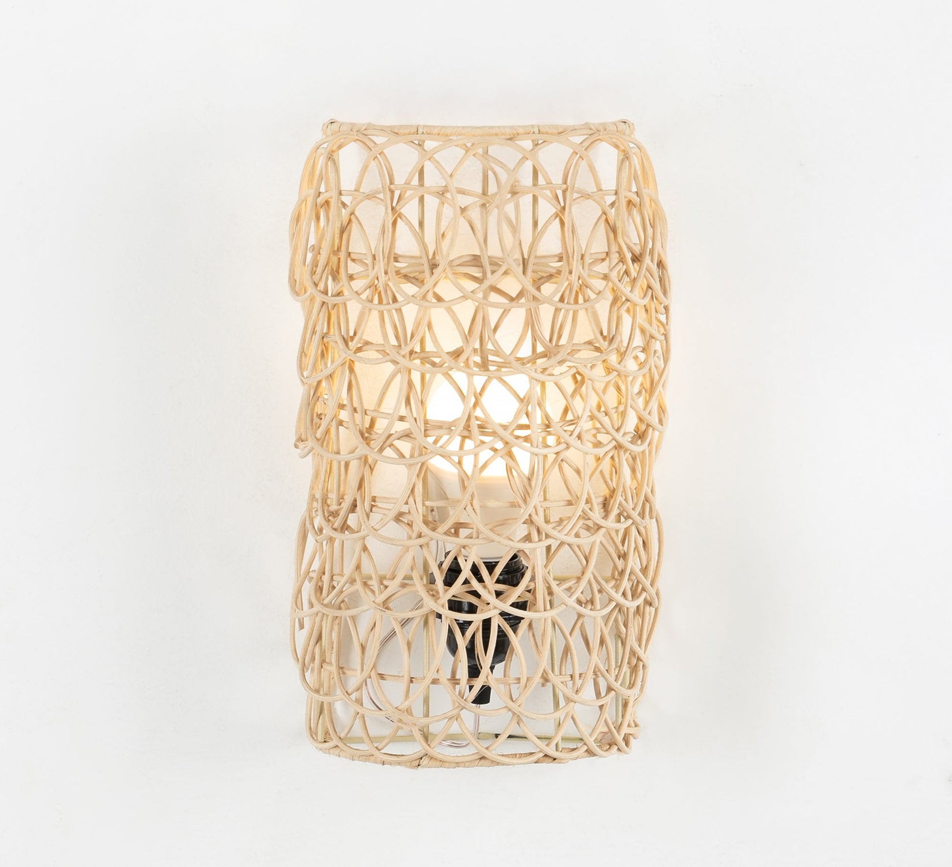 Openwork bamboo wall sconce - Vitrine Furniture - Wall Sconce