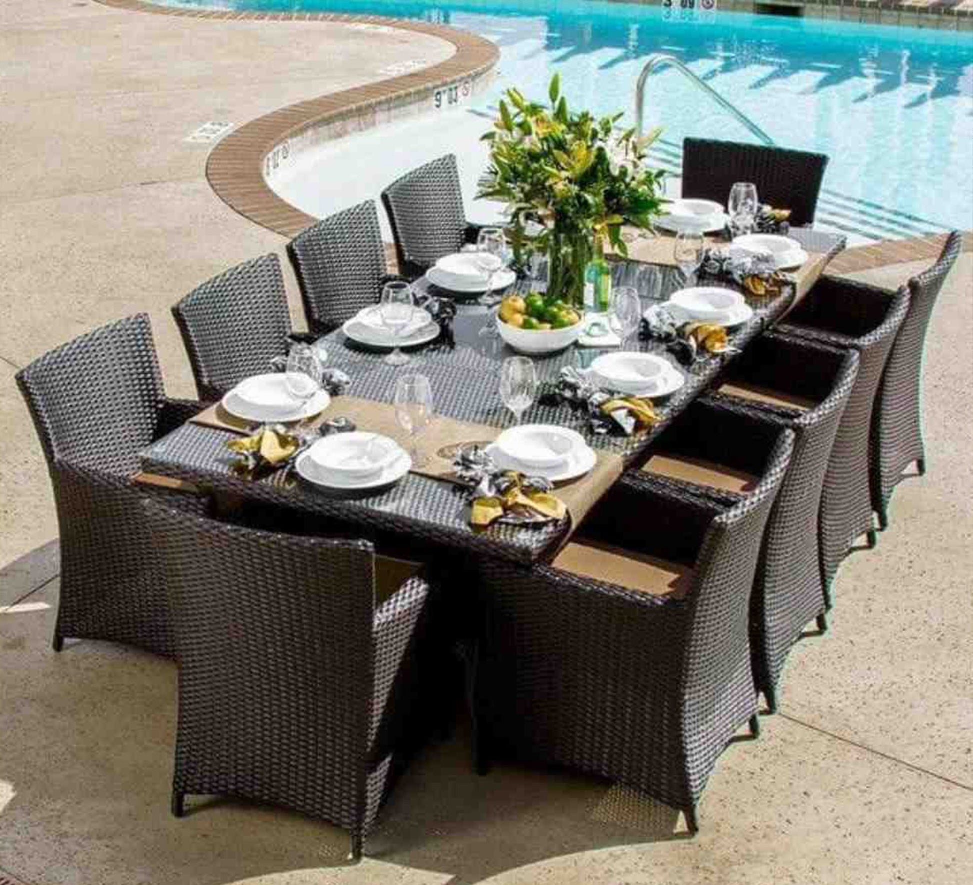 Outdoor dining set for family gatherings - Vitrine Furniture - Outdoor Products