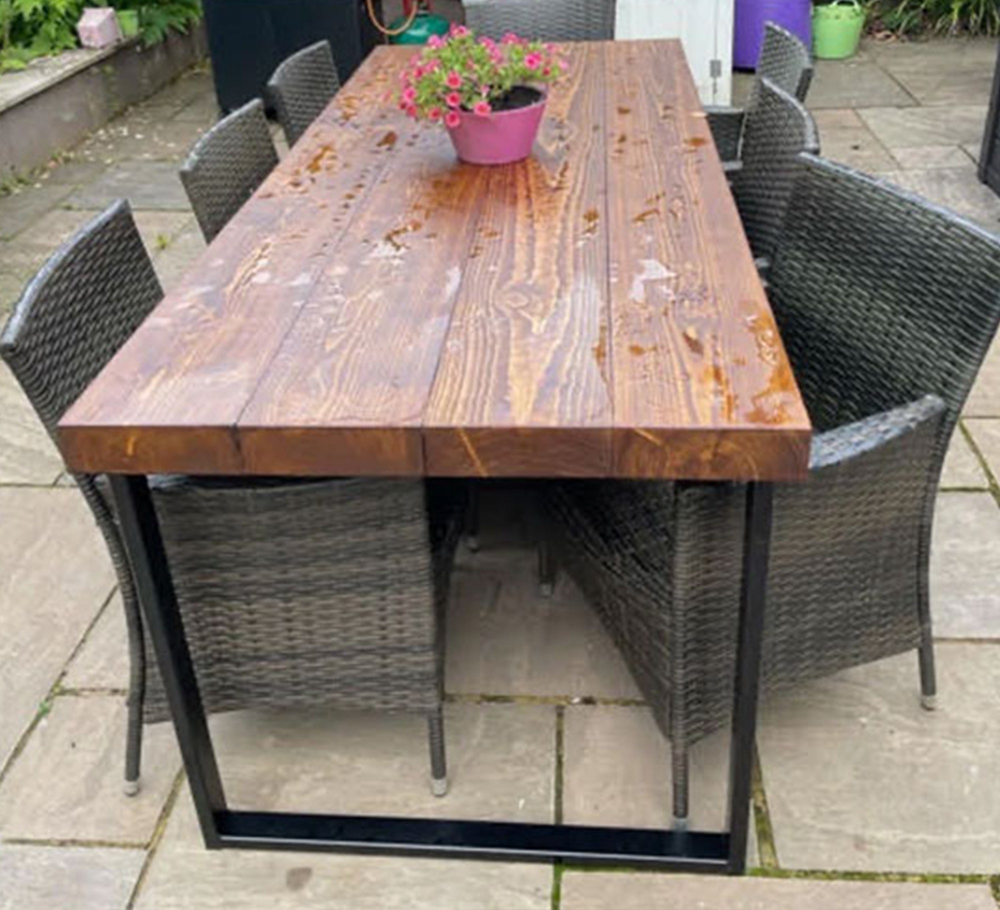 Outdoor dining table - Vitrine Furniture - Outdoor Products