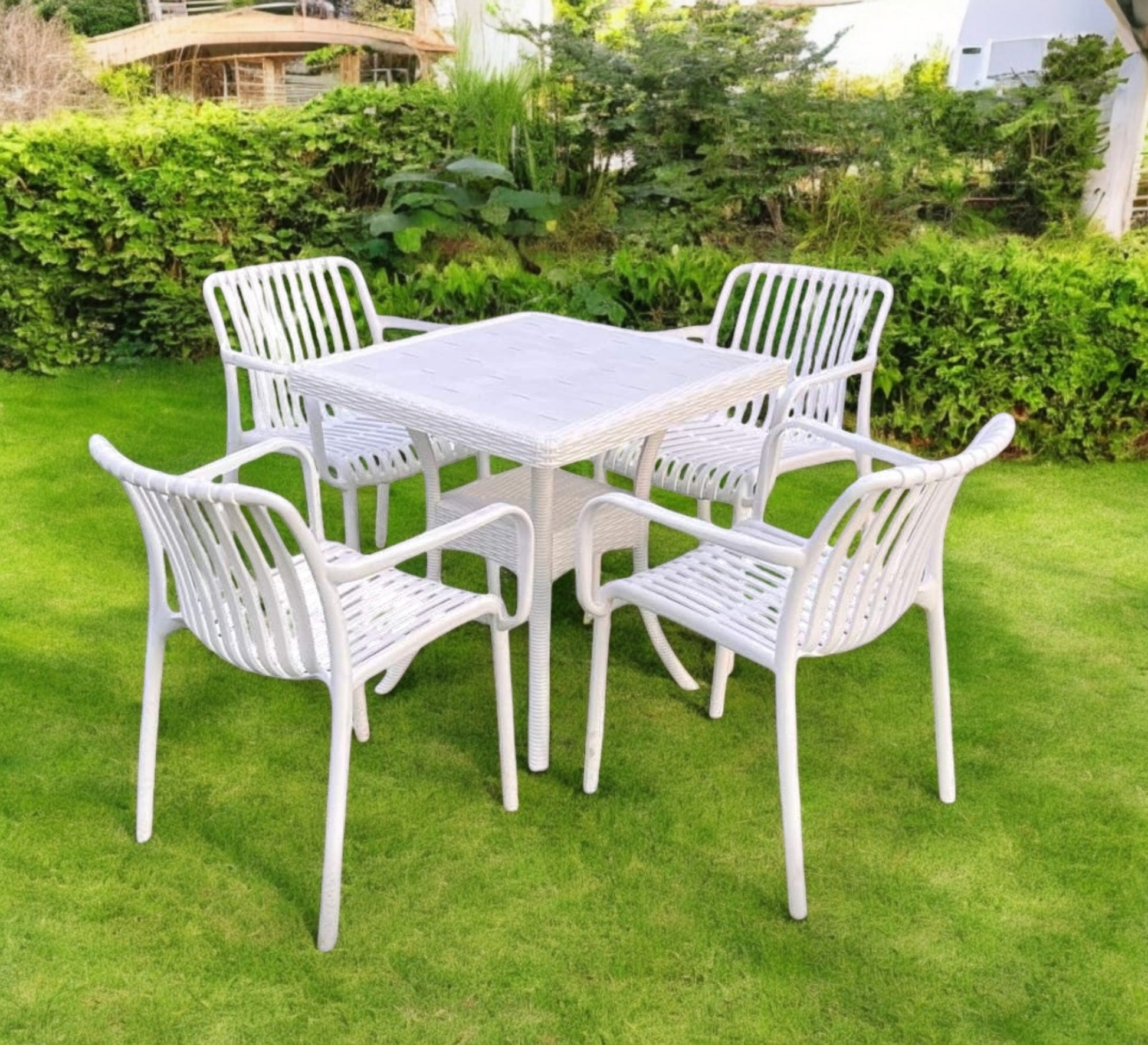 Outdoor plastic seating set with raised legs - Vitrine Furniture - Outdoor Products