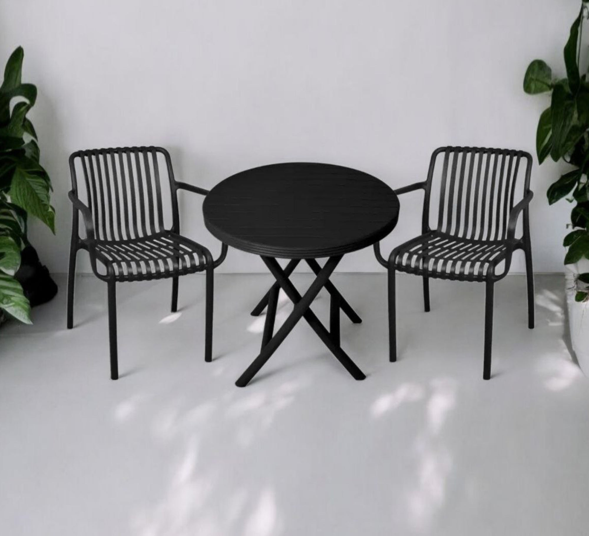 Outdoor set of two chairs and a round table - Vitrine Furniture - Outdoor Products