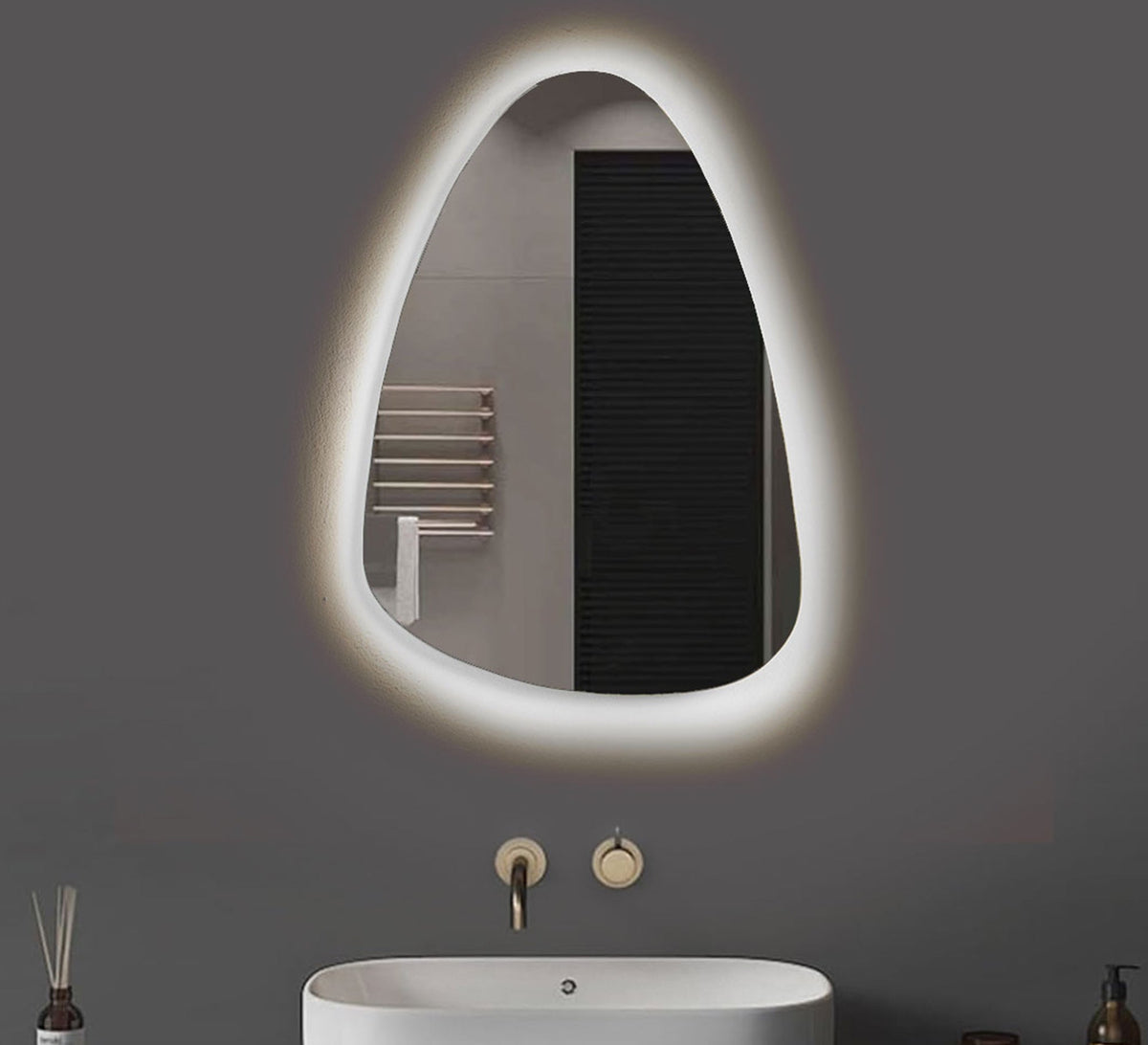 Pebble-shaped mirror with ambient lighting - Vitrine Furniture - Mirrors