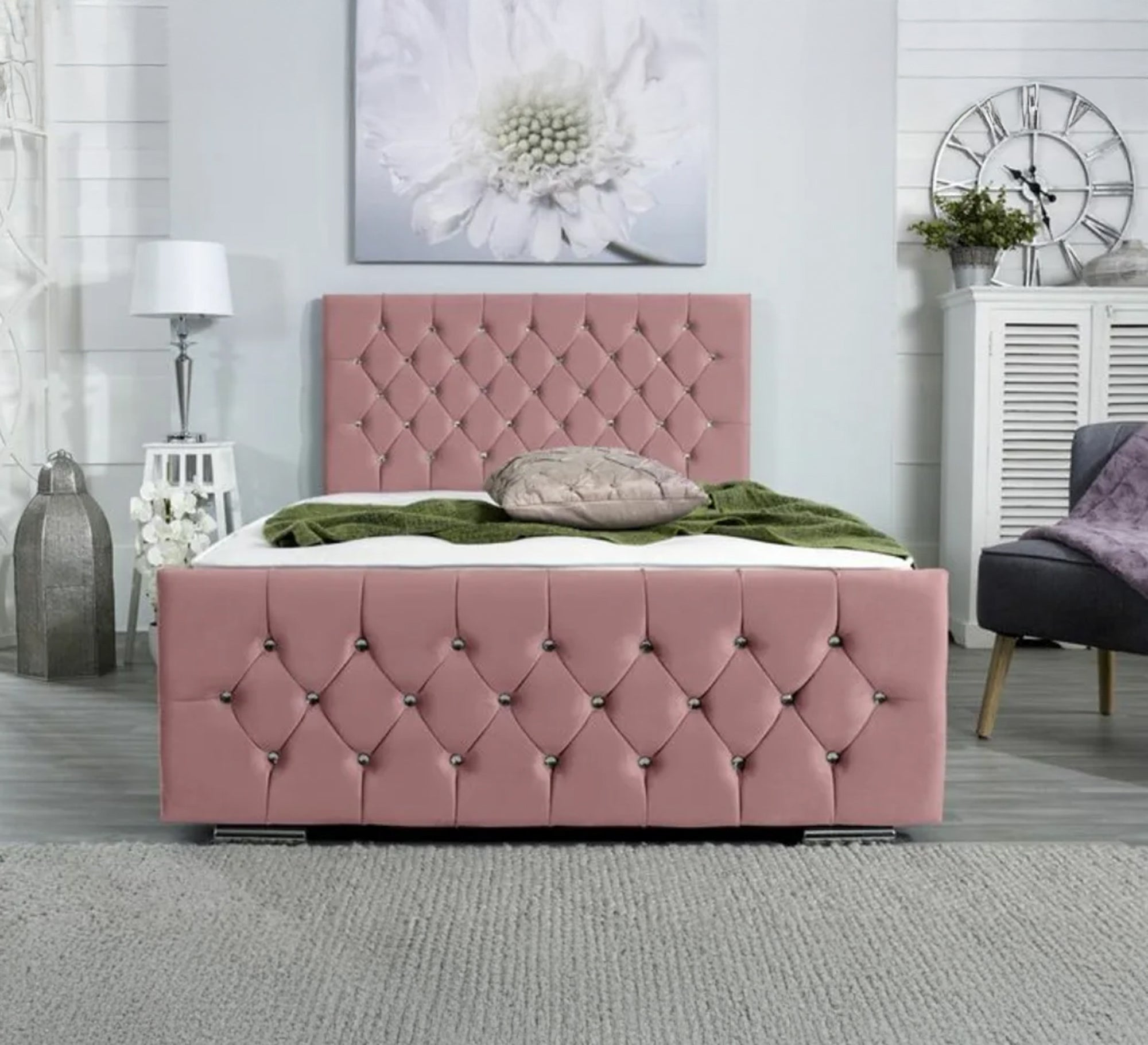 Pink bed with sunken capitone beads - Vitrine Furniture - Furniture