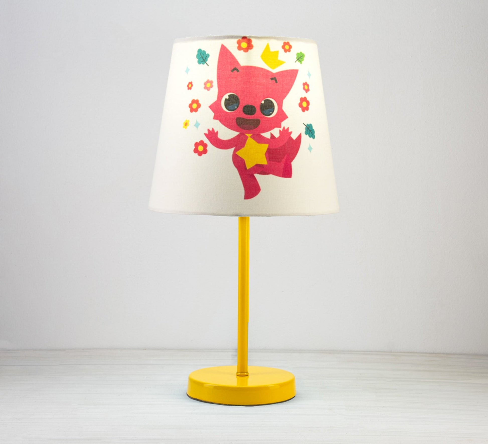 Pinkfong Blue Lamp: A playful touch to your child's room with a gold base. - Vitrine Furniture - Lighting