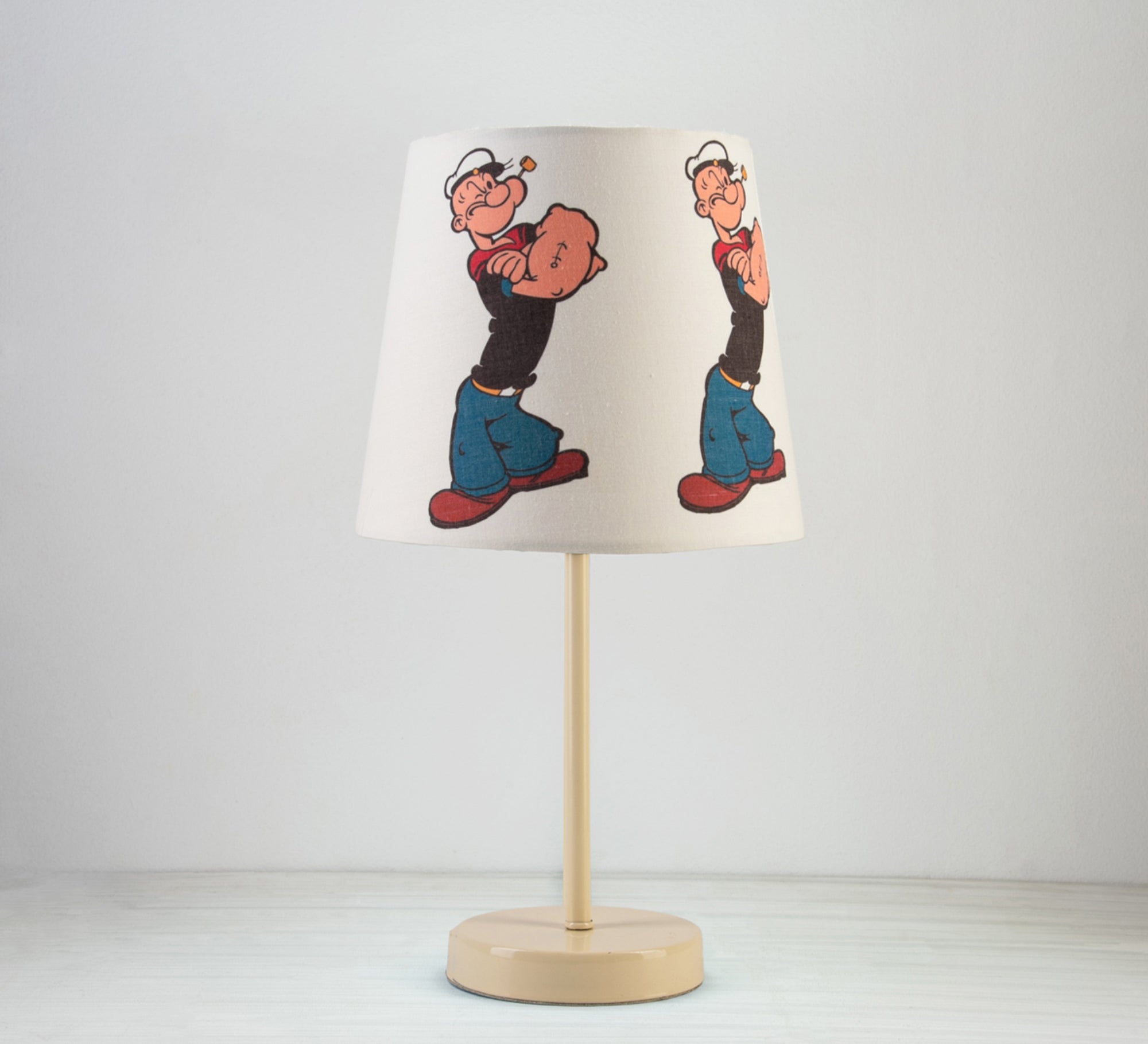 Popeye Lamp: Fun lighting for future heroes' rooms with a beige