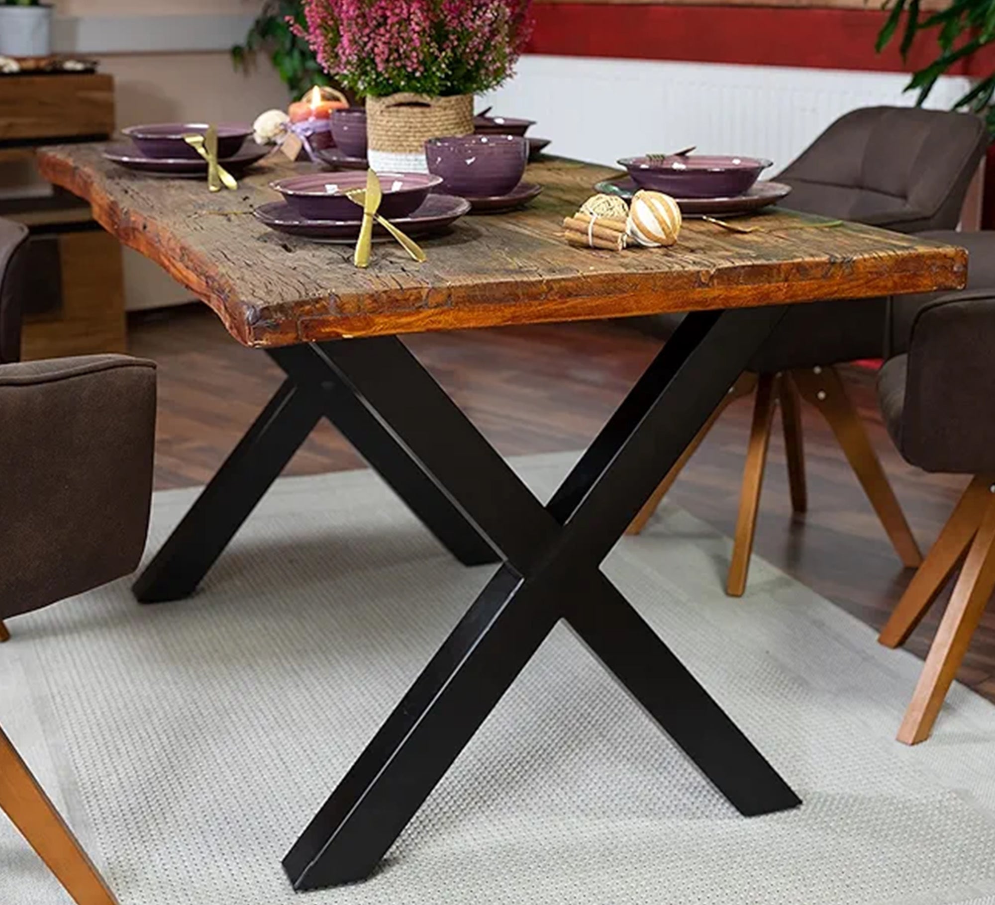 Practical dining table with metal legs - Vitrine Furniture - Outdoor Products