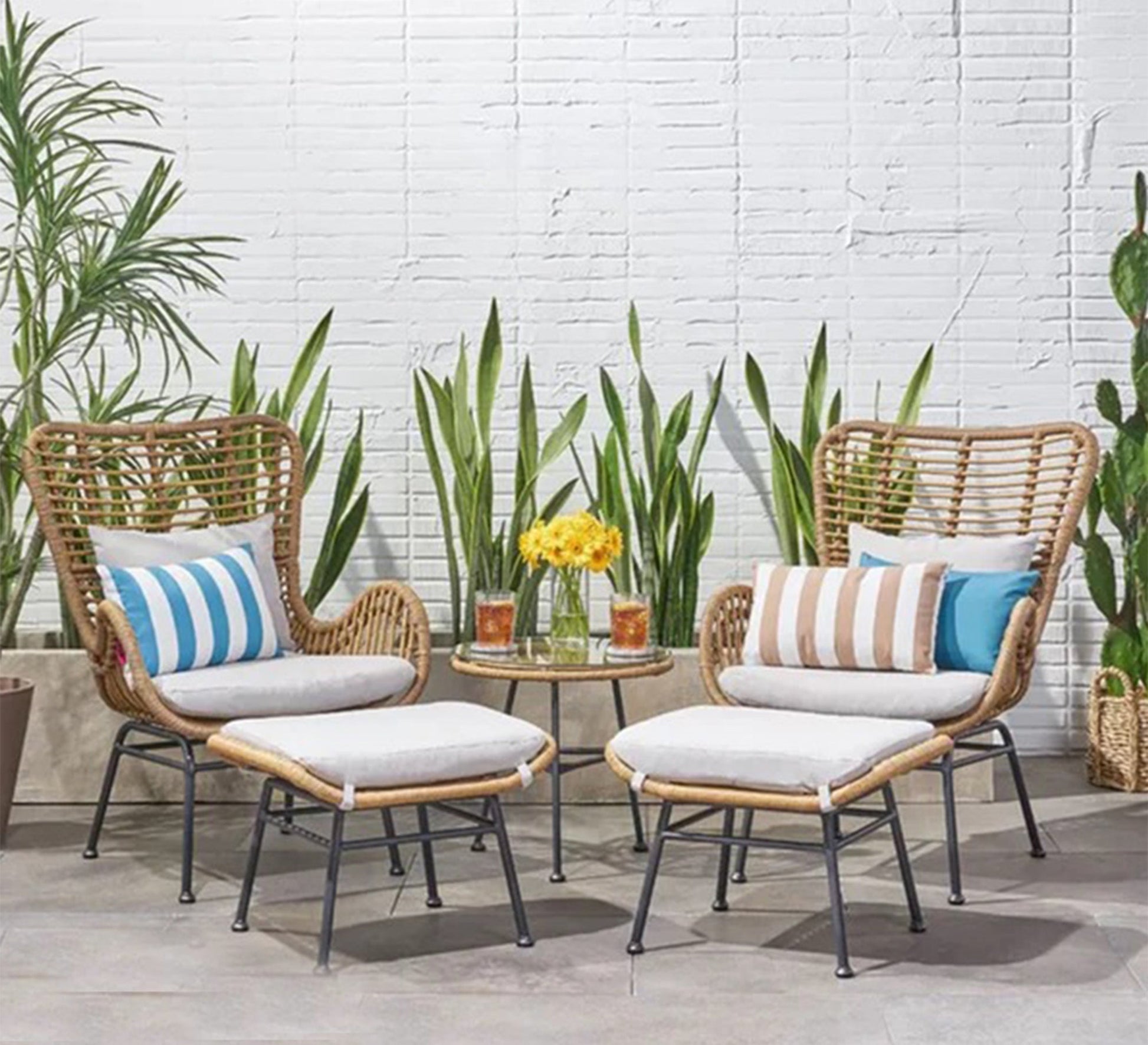 Rattan chairs and footboard set - Vitrine Furniture - Outdoor Products