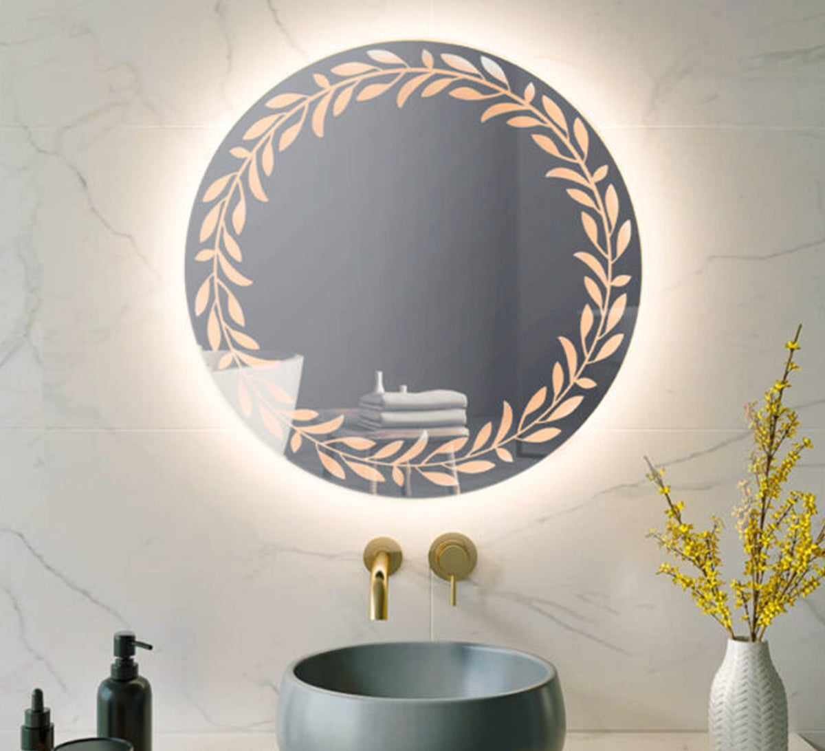 Round mirror with a golden leaf wreath - Vitrine Furniture - Mirrors