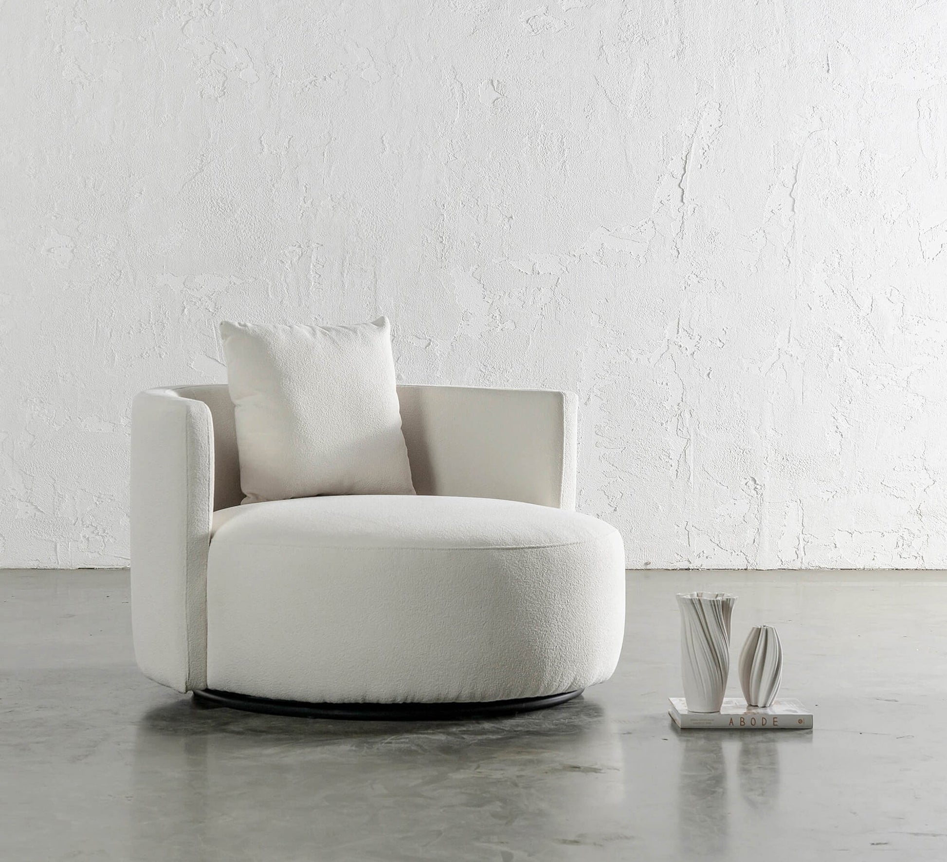 Round Sofa: Elegant White Upholstery Comfort - Vitrine Furniture - Living room Sofas