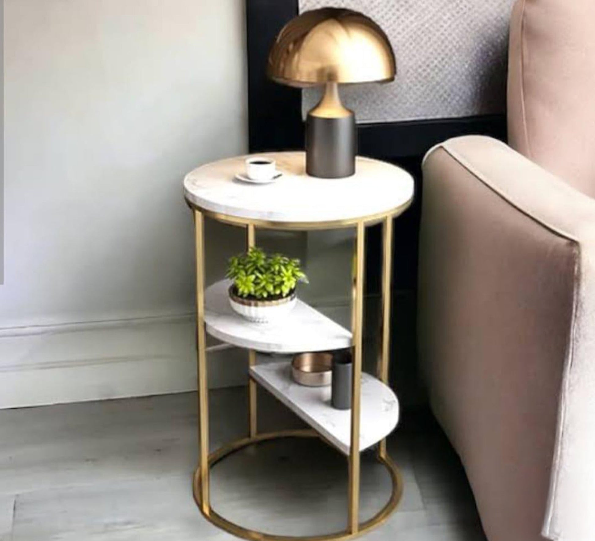 Round table with graduated semicircular shelves - Vitrine Furniture - Furniture