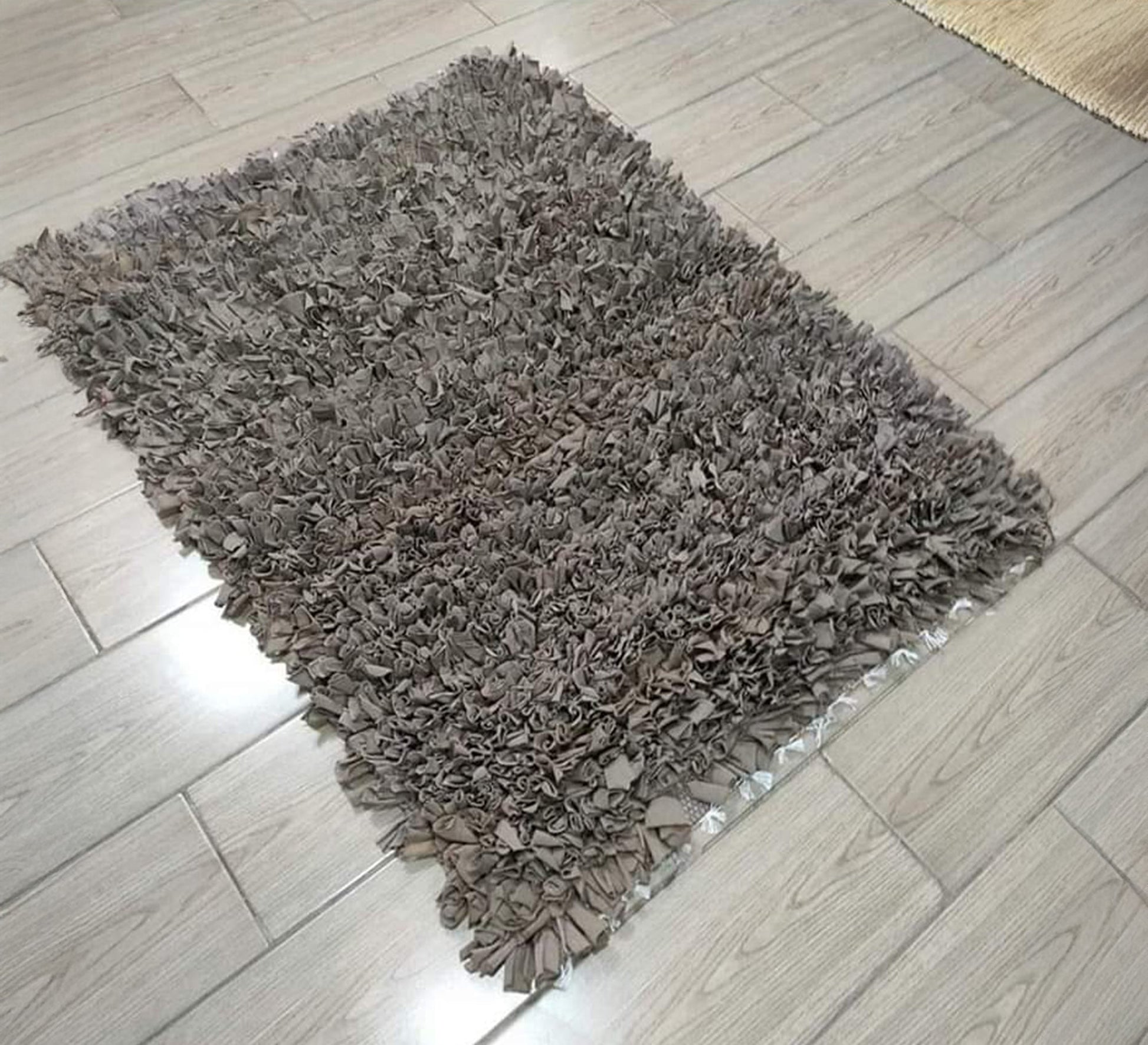Rug Shag gives your feet ultimate softness in a neutral color. - Vitrine Furniture - Accessories