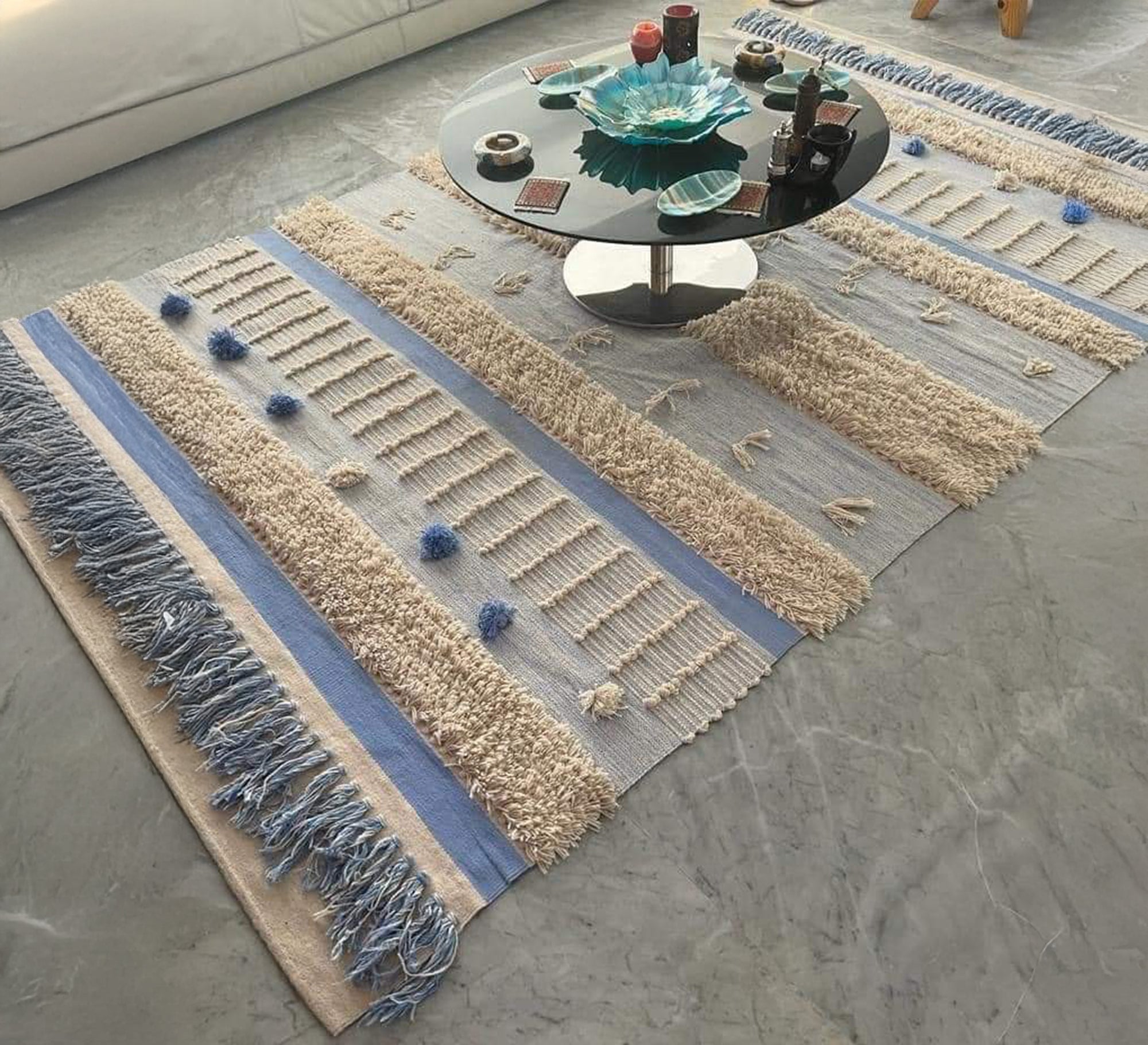 Rug with a rich design featuring woven and embossed patterns - Vitrine Furniture - Accessories