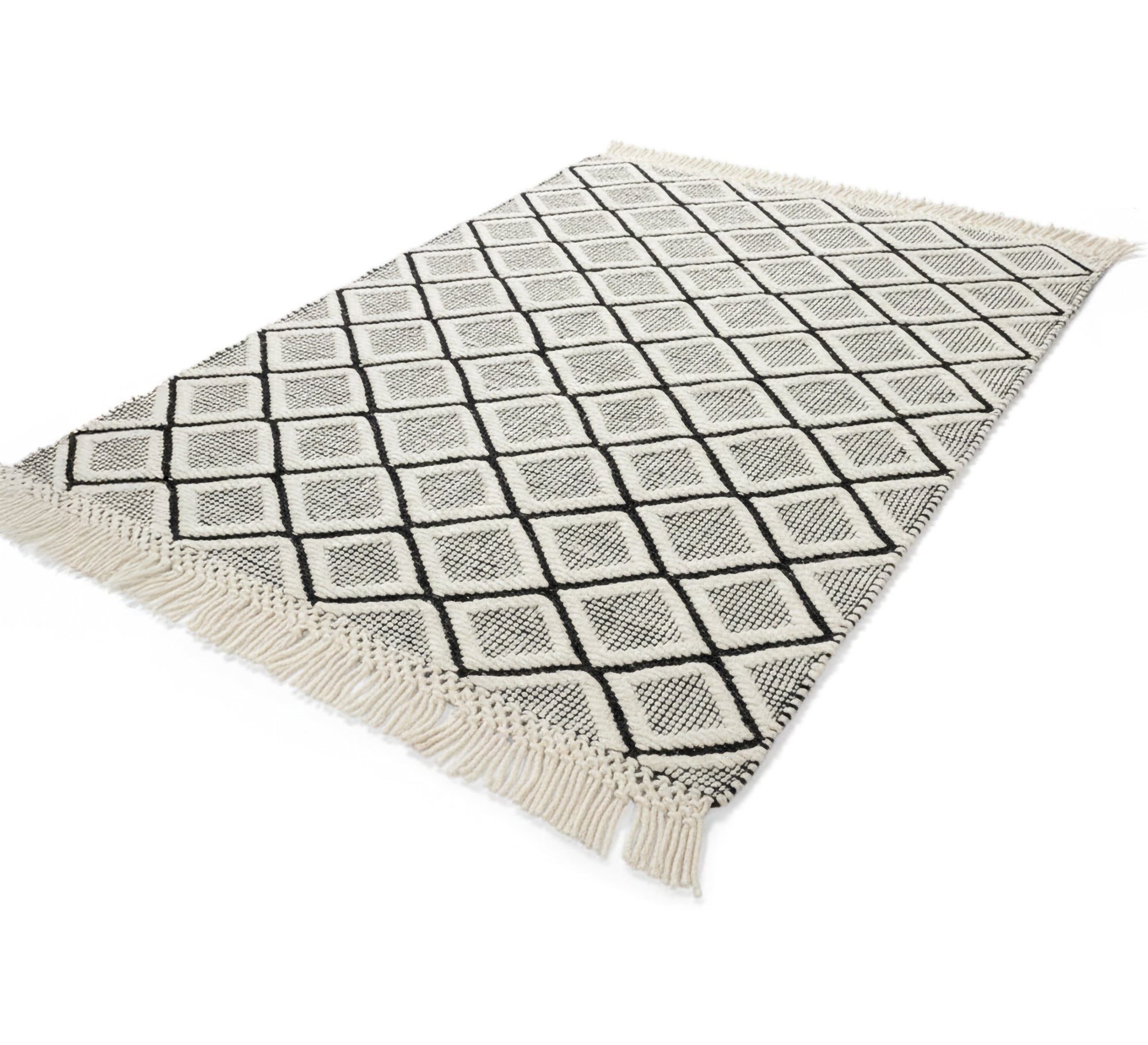 Rug with interlocking diamond pattern and long fringe - Vitrine Furniture - Accessories