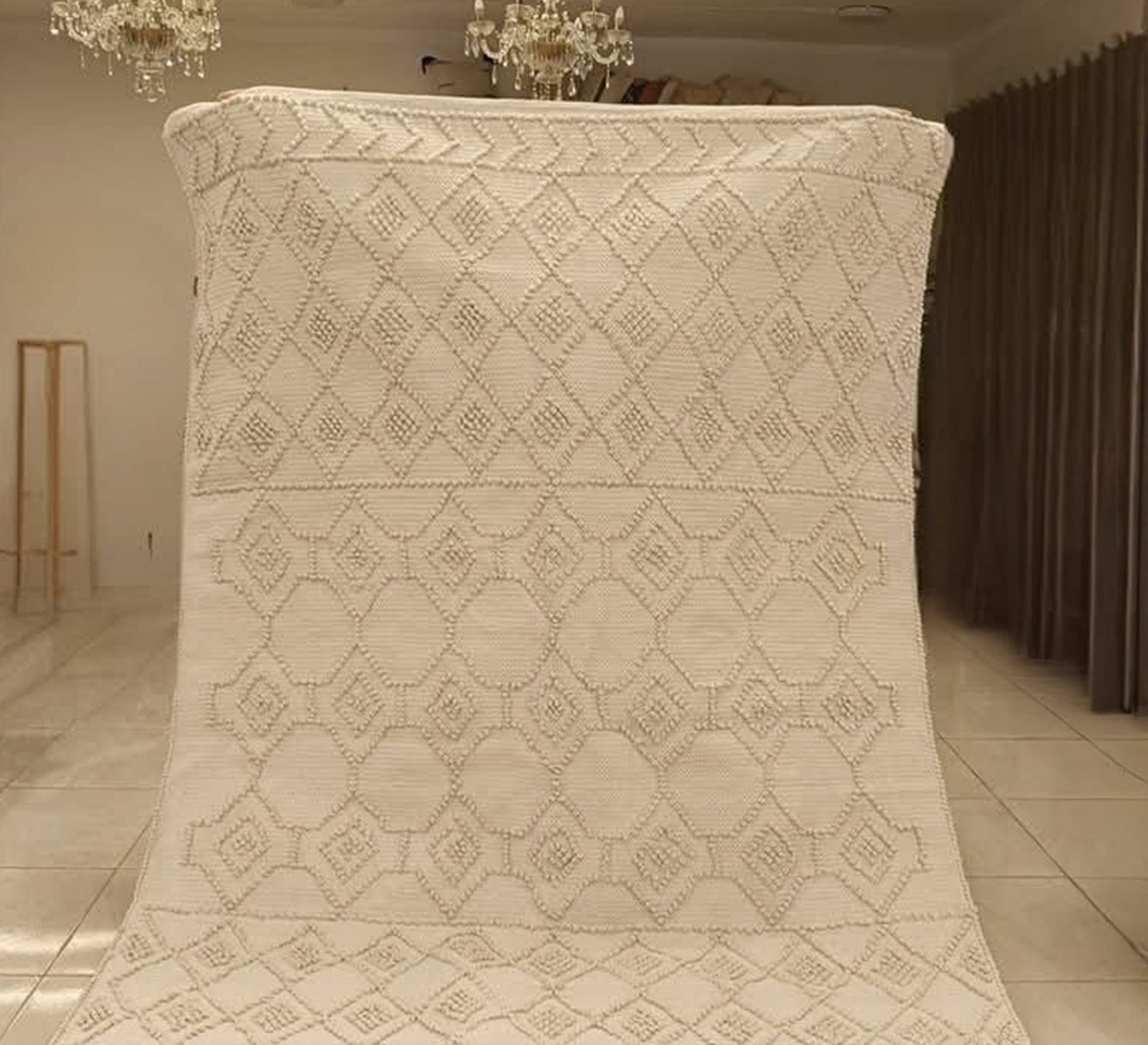 Sand - colored rug with embroidered diamond patterns woven - Vitrine Furniture - Accessories