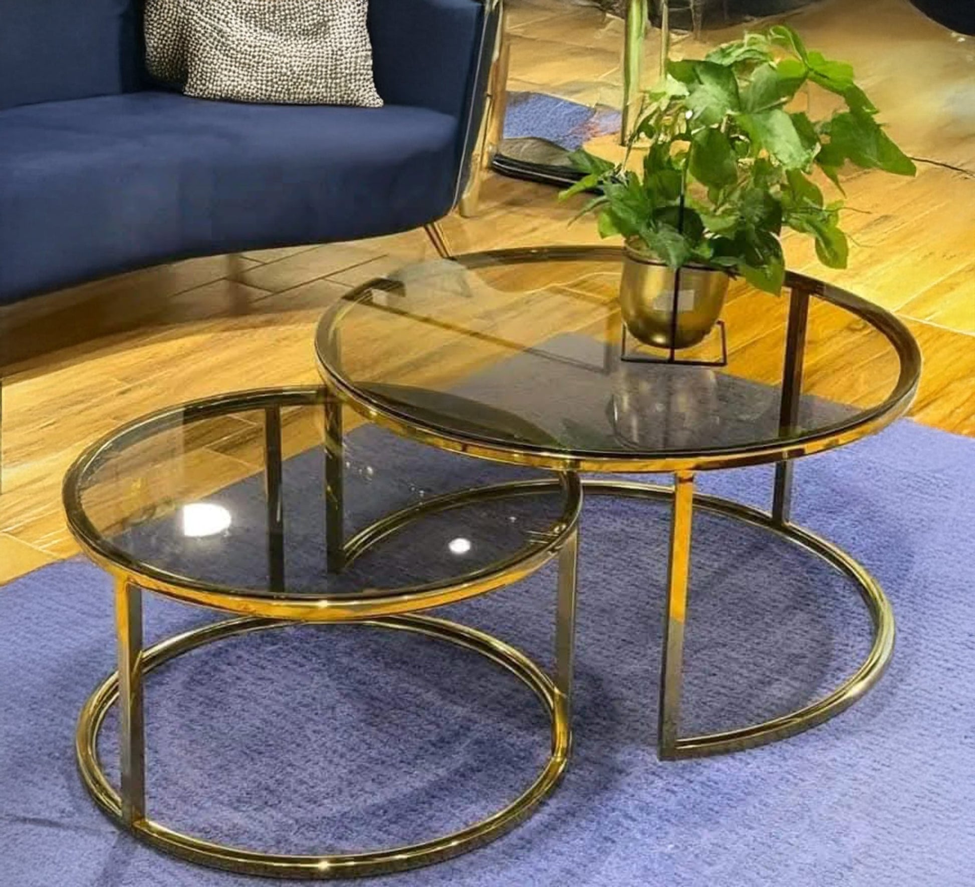 Set of two tables with a clear glass top - Vitrine Furniture - Furniture