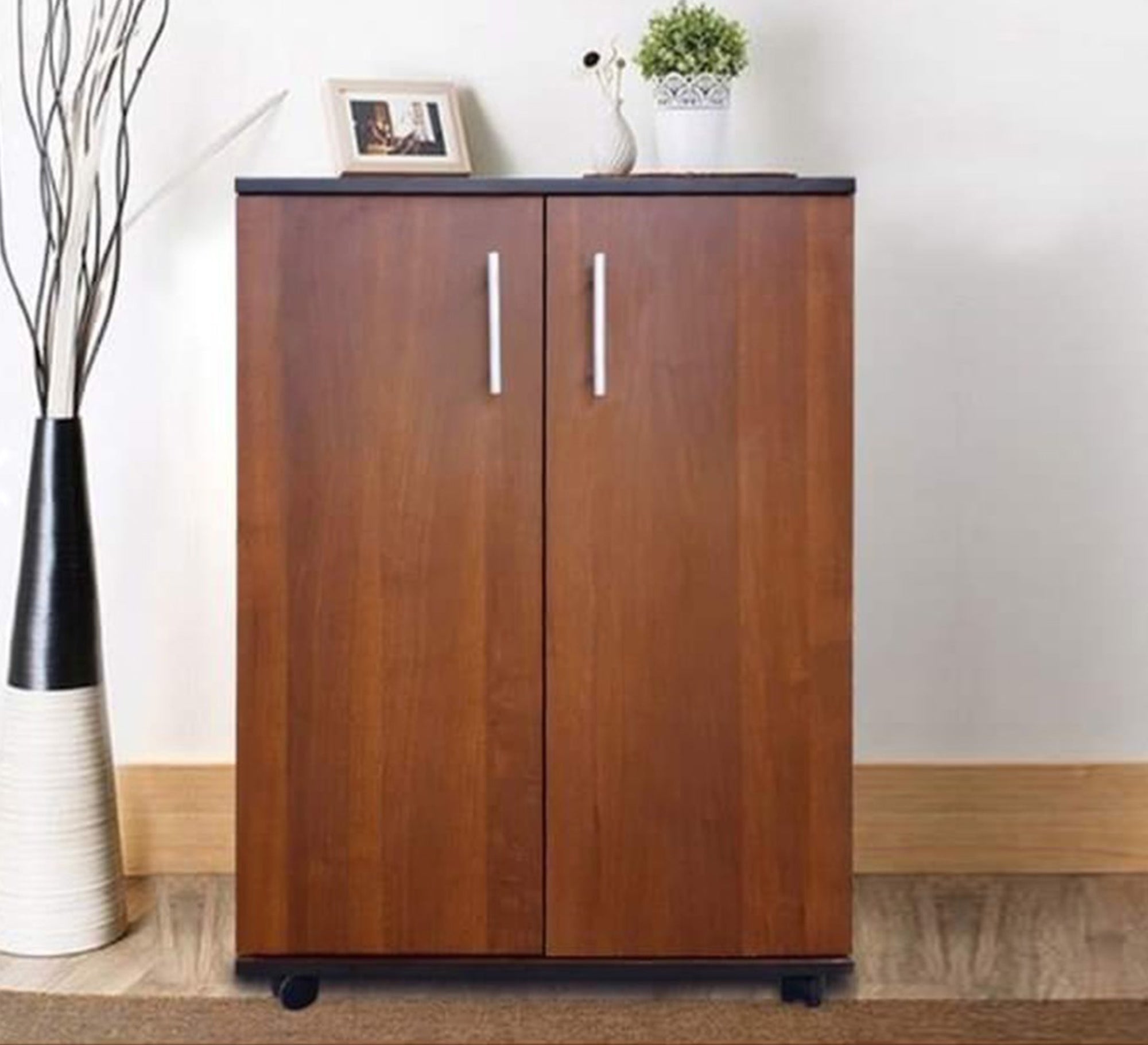 shoerack with hinged leaves and vertical handles - Vitrine Furniture - Furniture