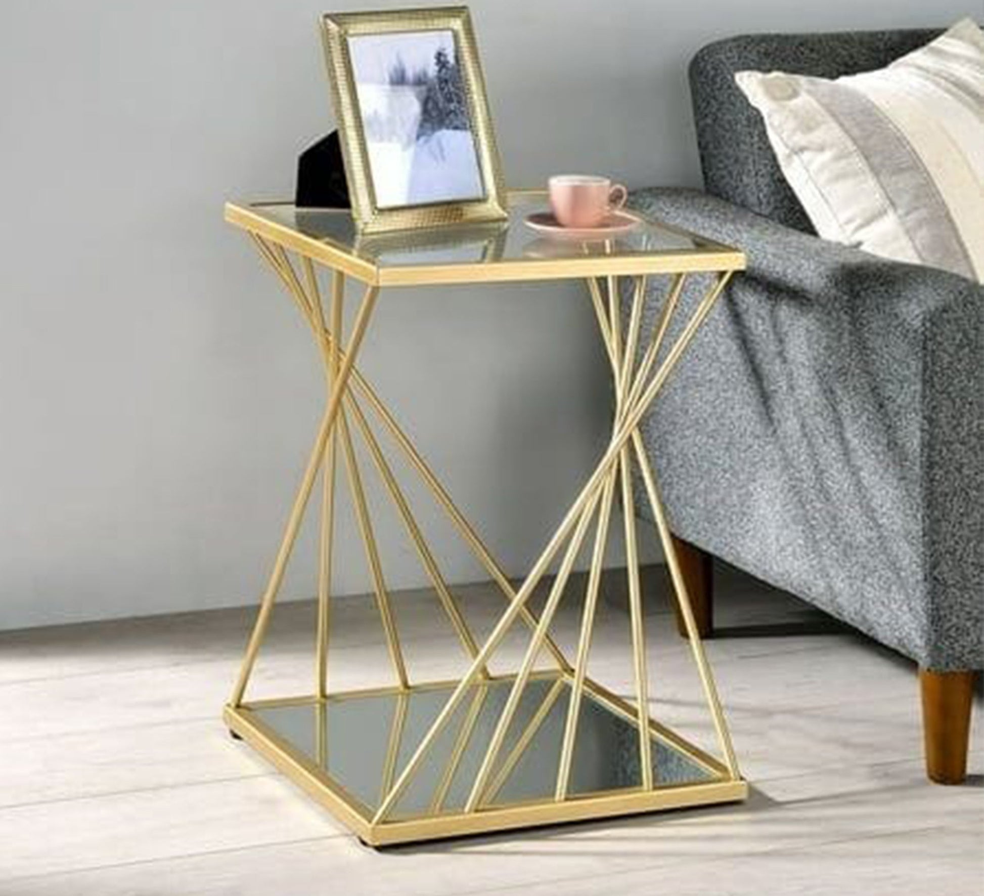 Side table with a glass top - Vitrine Furniture - Furniture