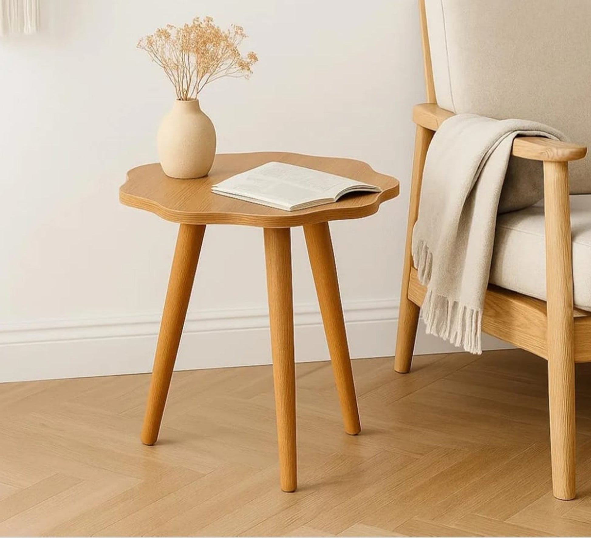 Side table with a rose-shaped top - Vitrine Furniture - Side Tables