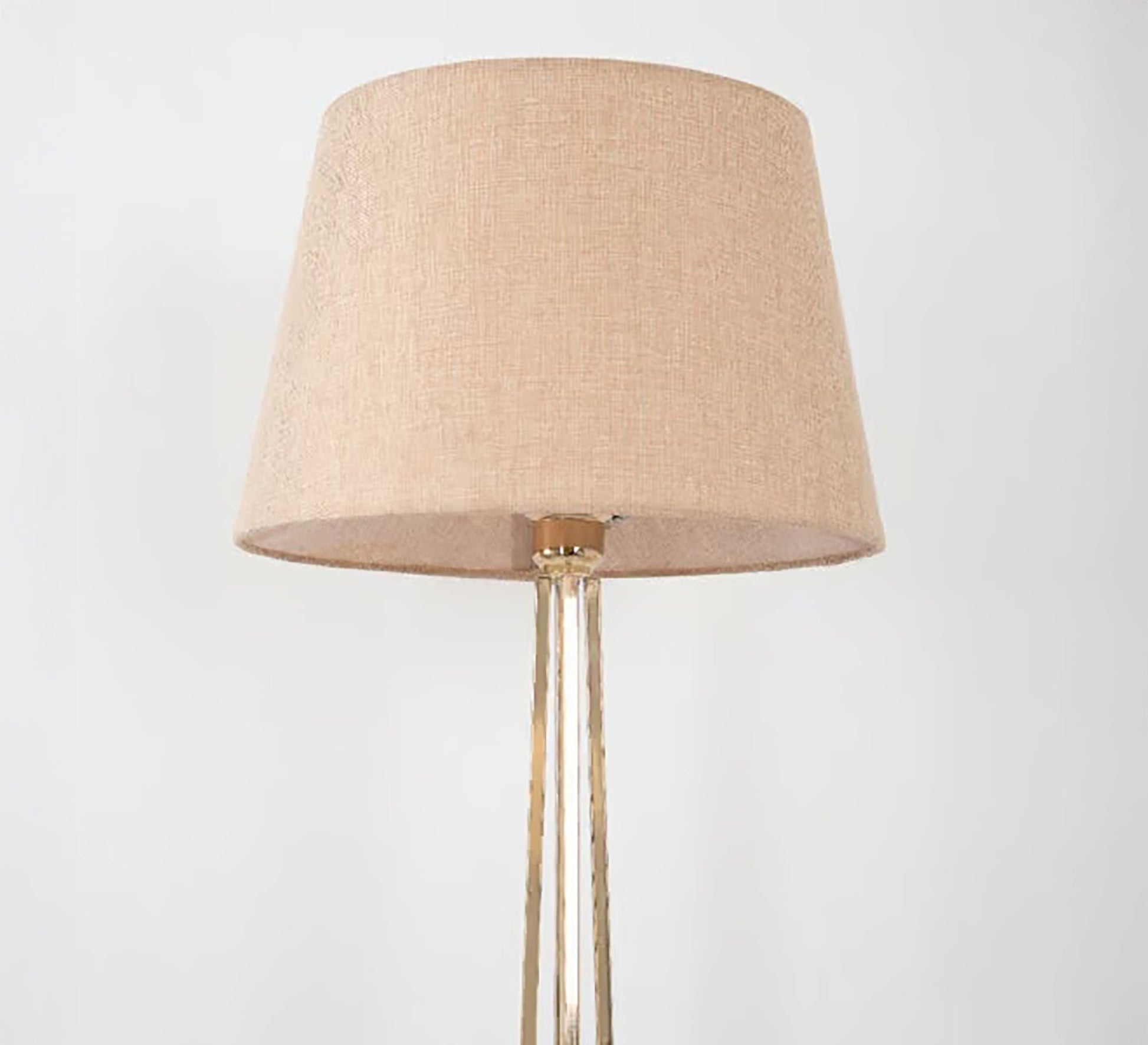 Sleek, streamlined floor lamp - Vitrine Furniture - Floor lamps
