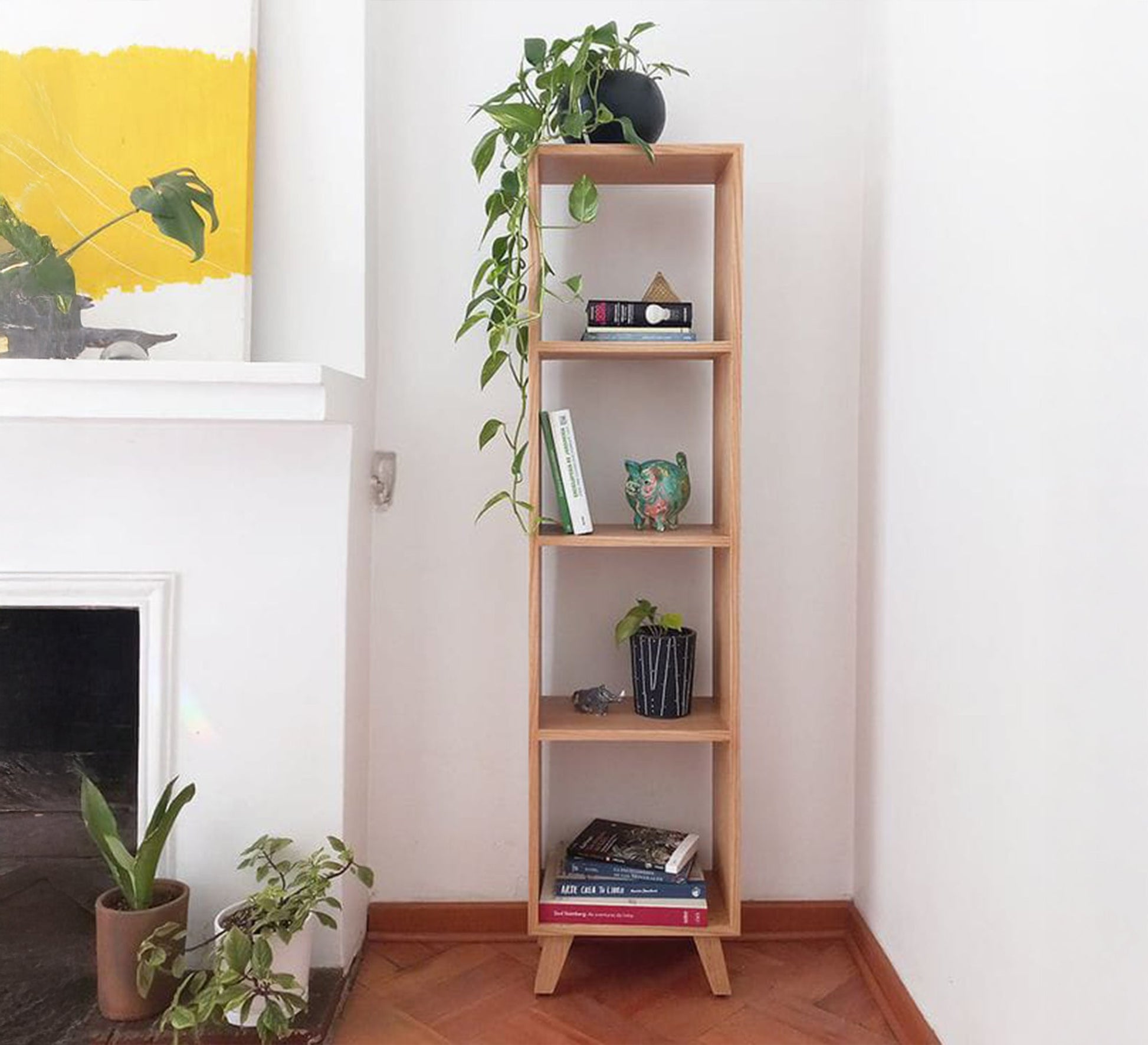 Small freestanding wooden bookcase - Vitrine Furniture - Furniture