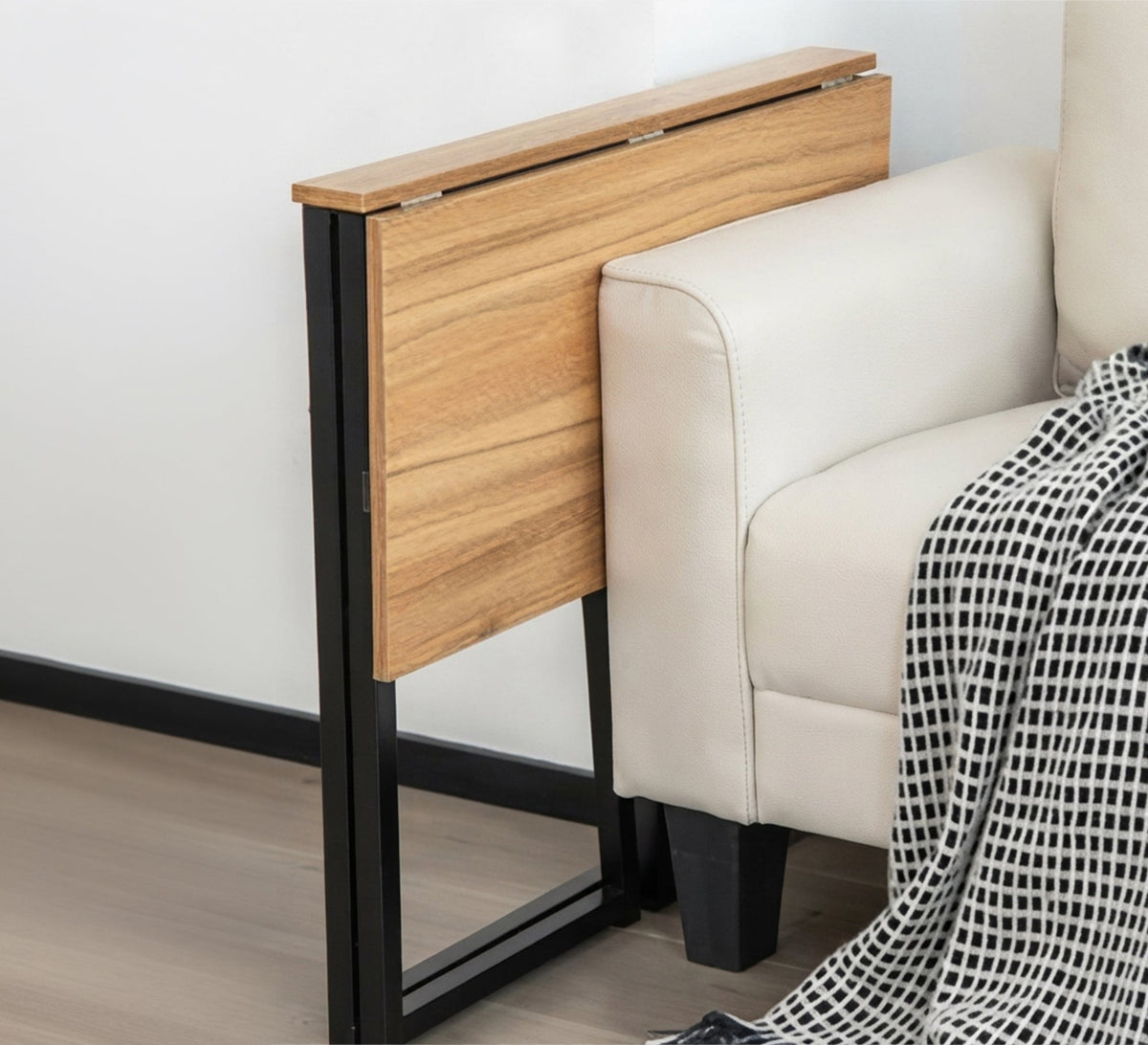 Smartly designed foldable desk - Vitrine Furniture - Desks