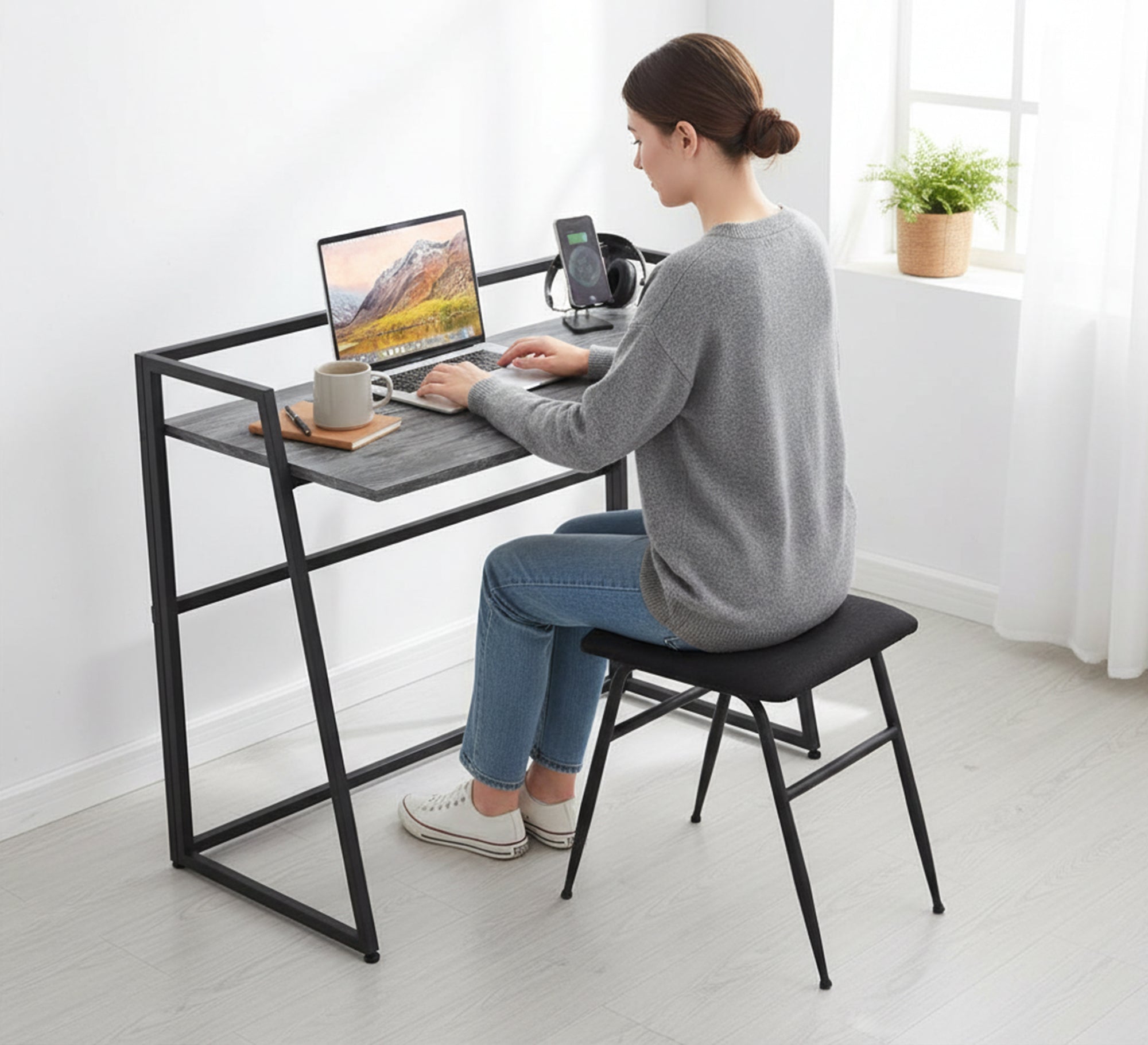 Smartly designed foldable modern desk - Vitrine Furniture - Desks
