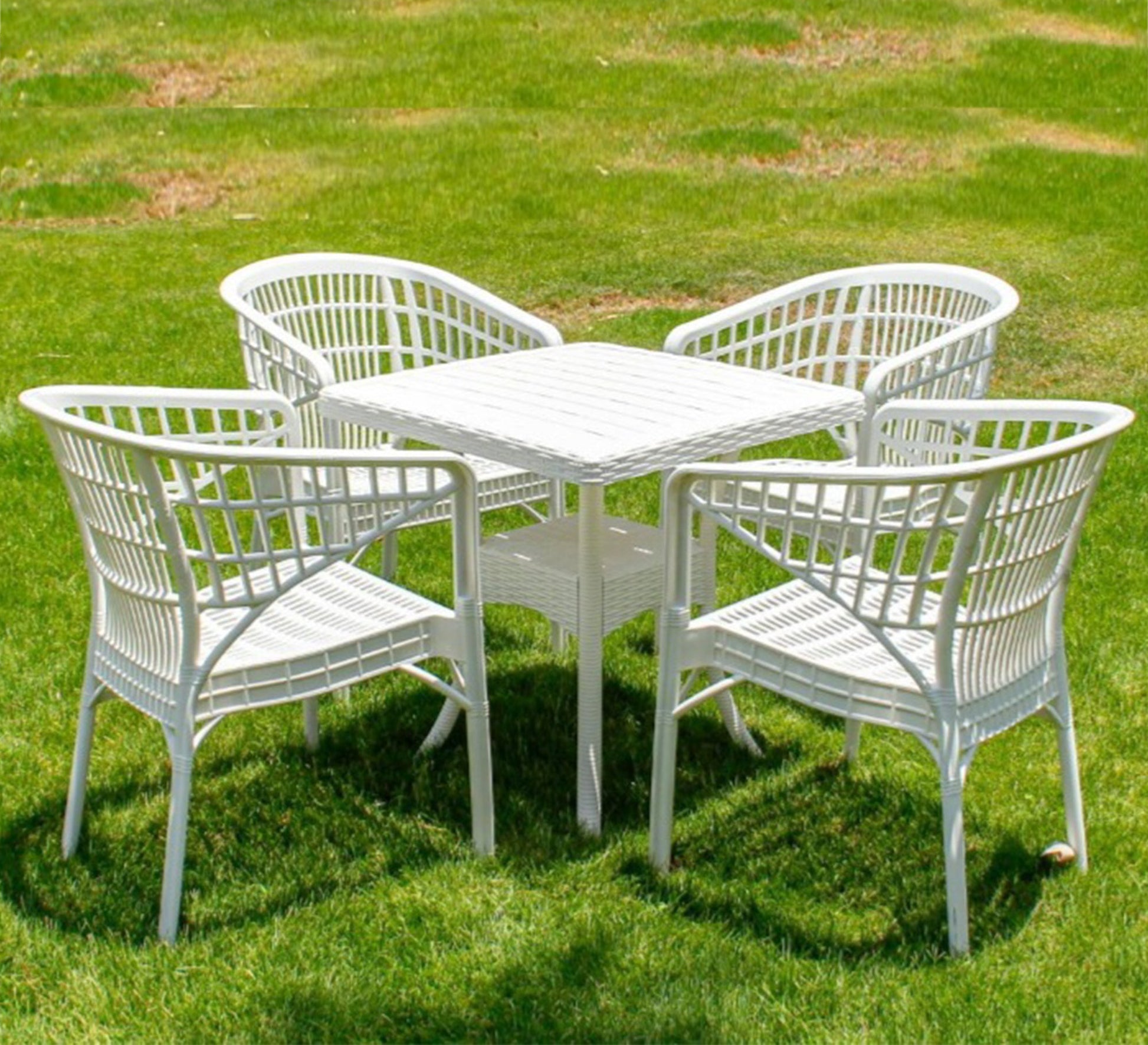 Stylish and attractive white garden furniture set - Vitrine Furniture - Outdoor Products