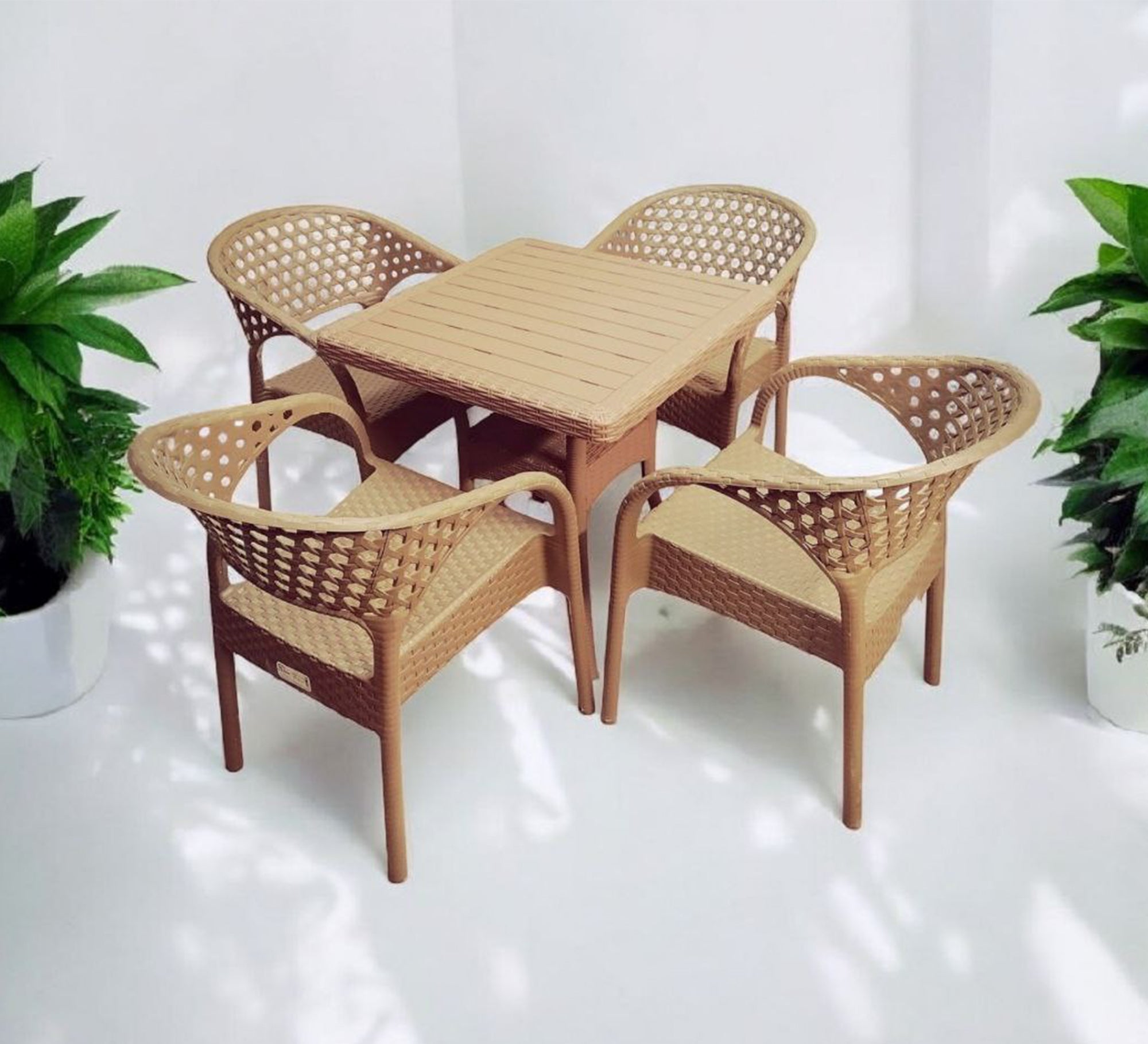 Stylish and comfortable outdoor furniture set - Vitrine Furniture - Outdoor Products
