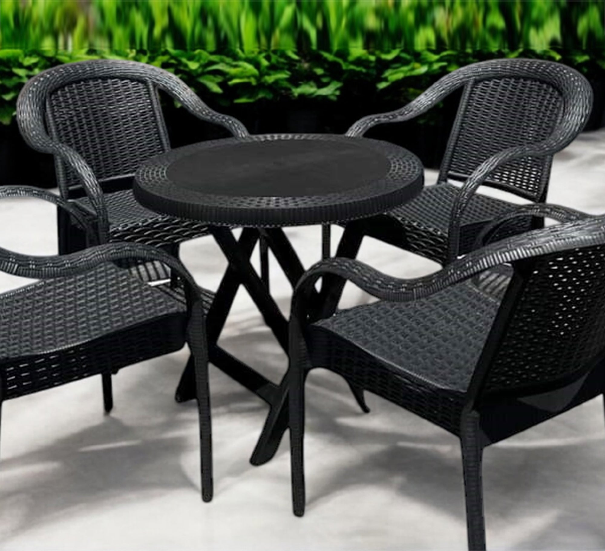 Stylish and durable black round outdoor seating set - Vitrine Furniture - Outdoor Products
