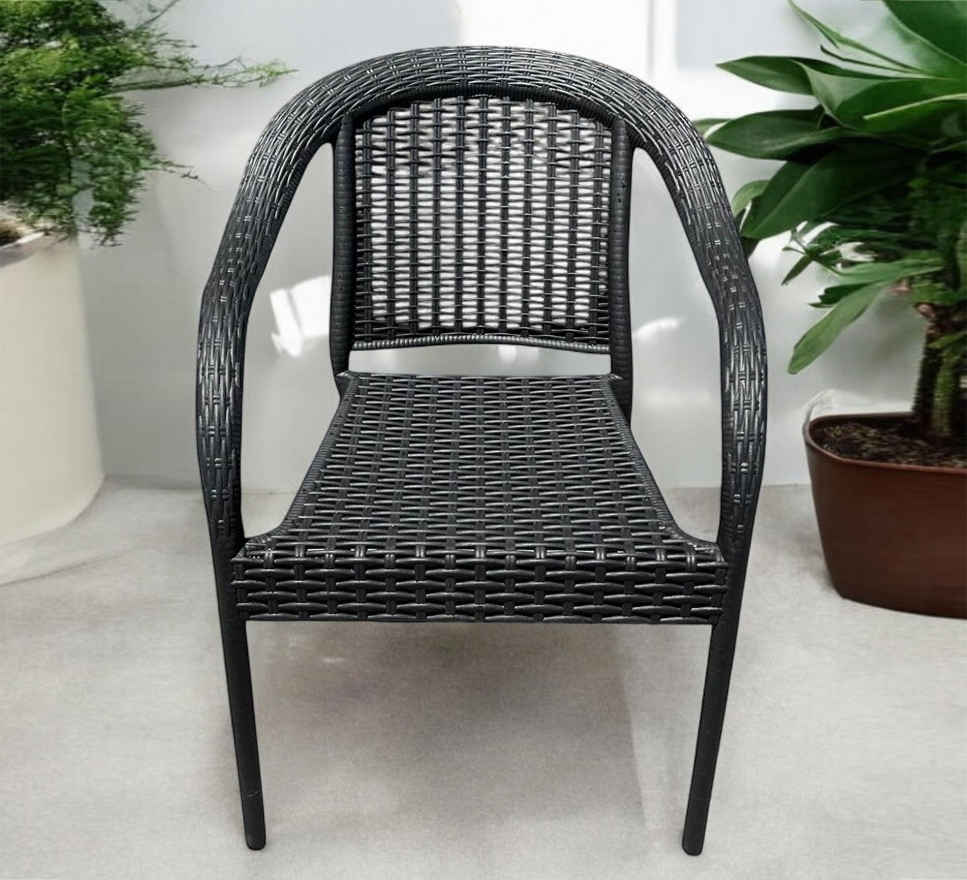 Stylish and durable black round outdoor seating set - Vitrine Furniture - Outdoor Products