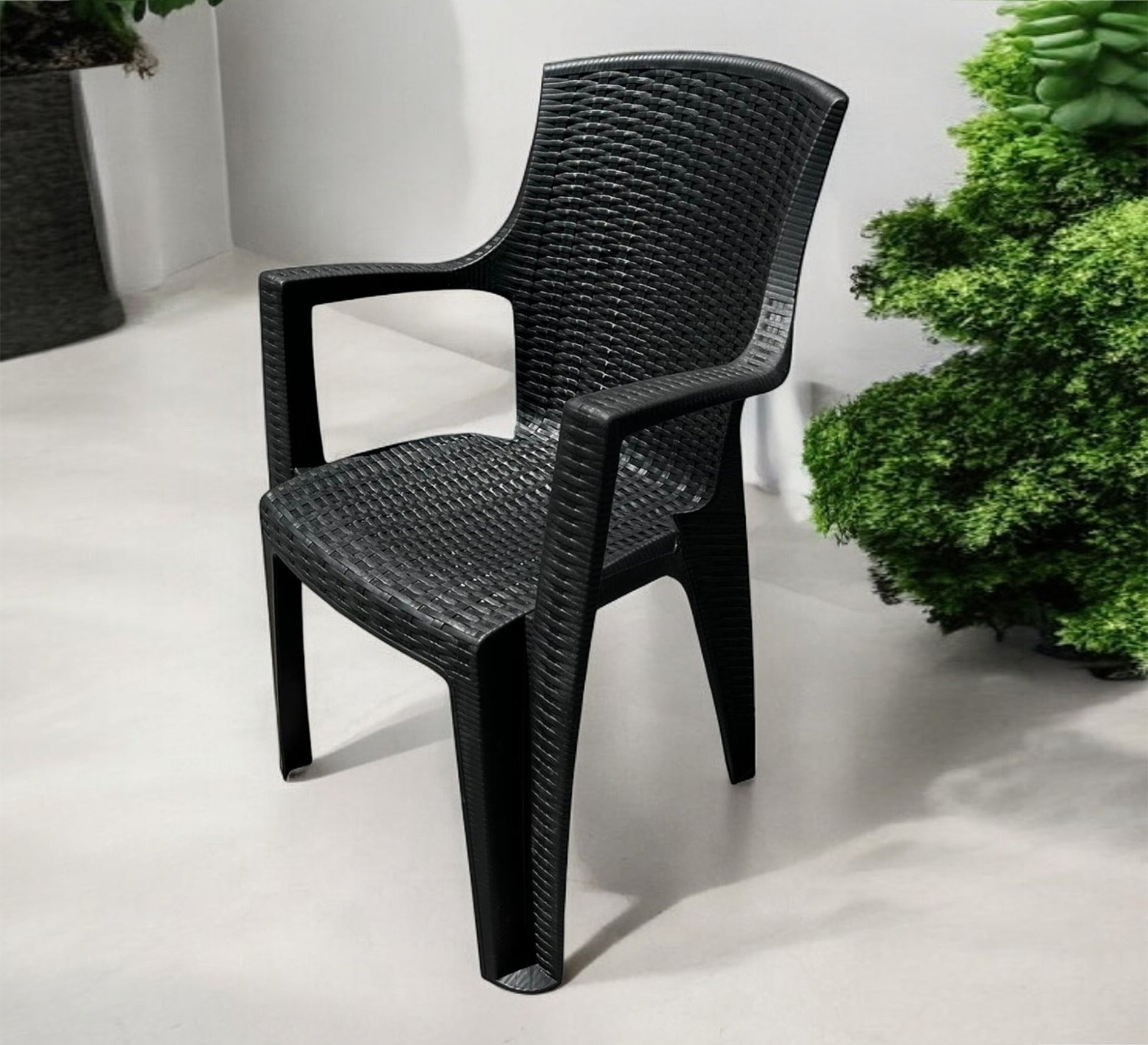 Stylish, durable, and comfortable black outdoor seating set - Vitrine Furniture - Outdoor Products