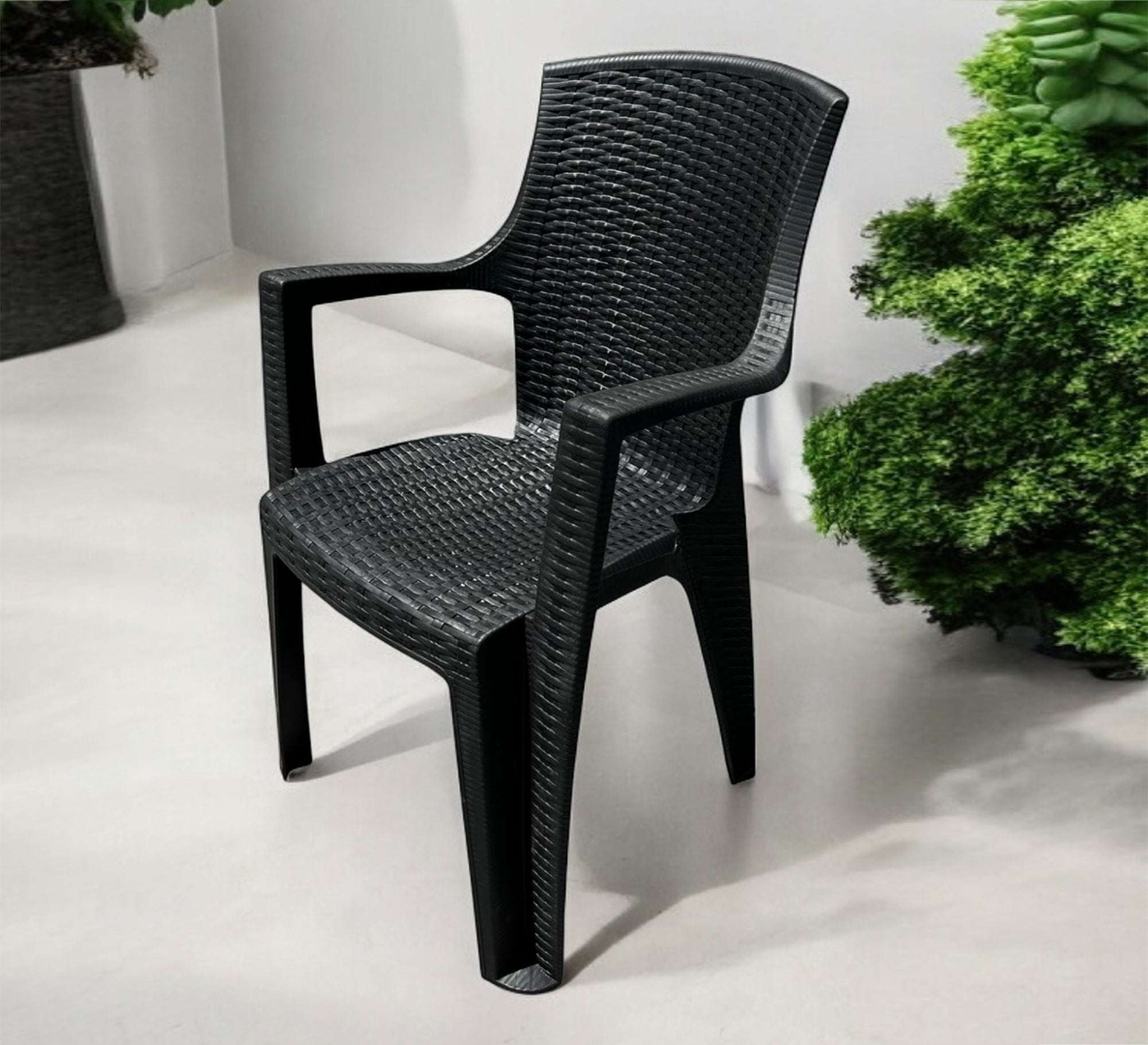 Stylish, durable, and comfortable black outdoor seating set - Vitrine Furniture - Outdoor Products
