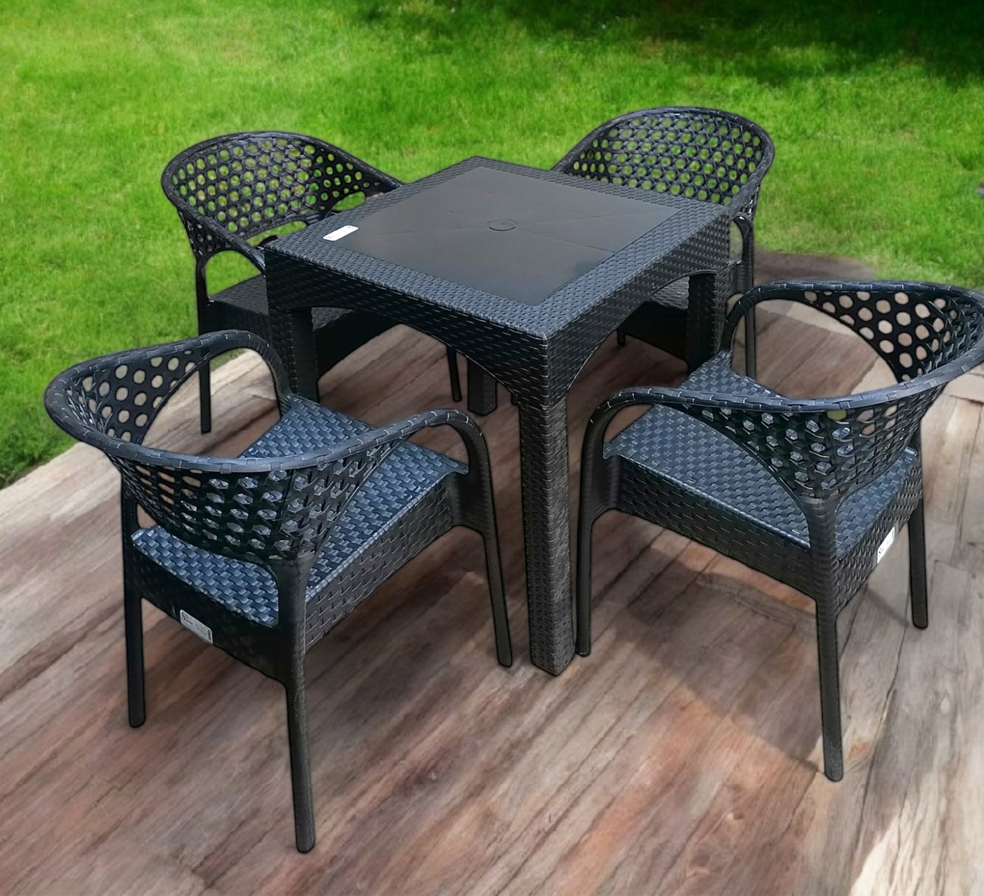 Stylish, modern, and comfortable outdoor furniture set - Vitrine Furniture - Outdoor Products