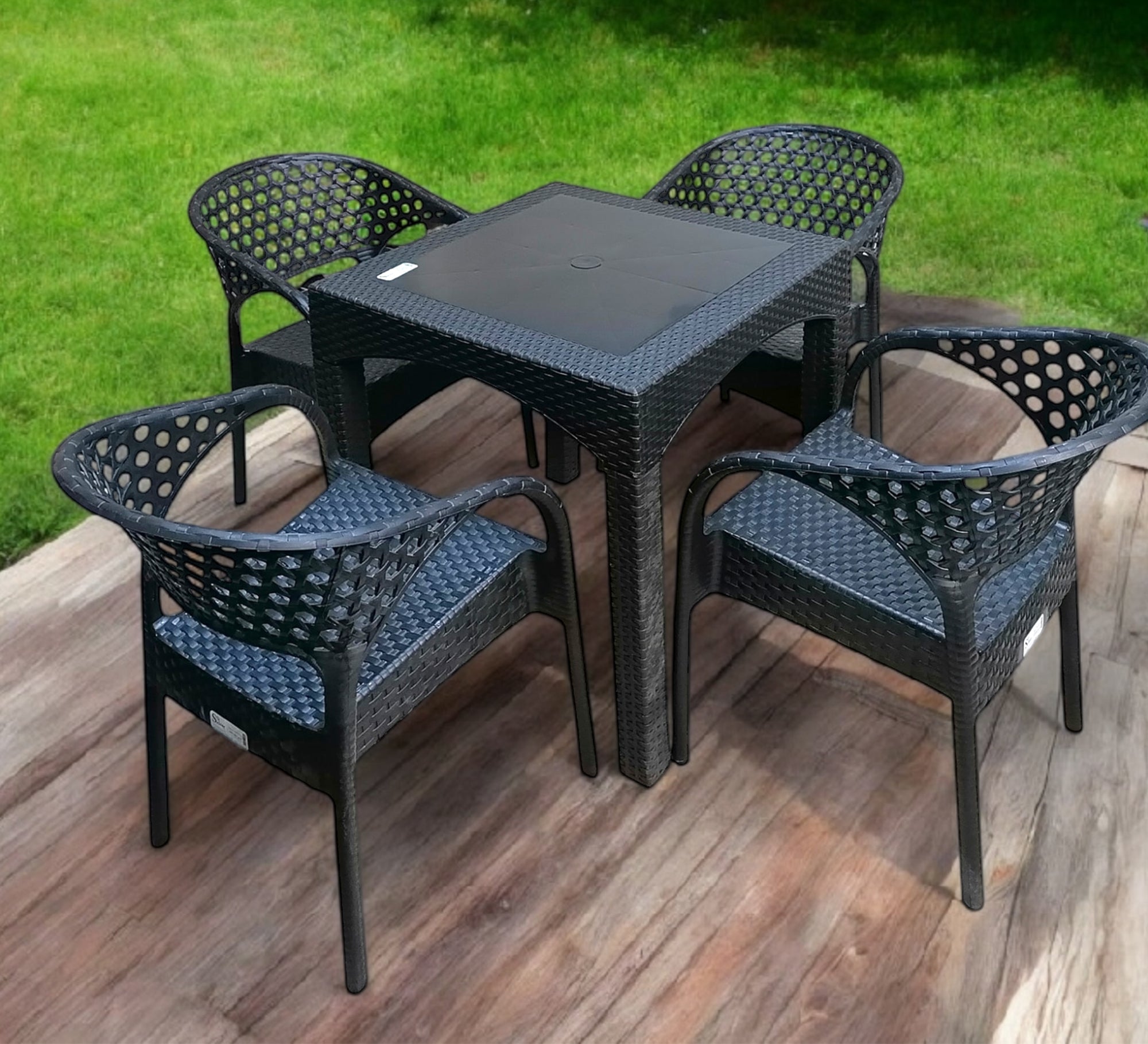Stylish, modern, and comfortable outdoor furniture set - Vitrine Furniture - Outdoor Products