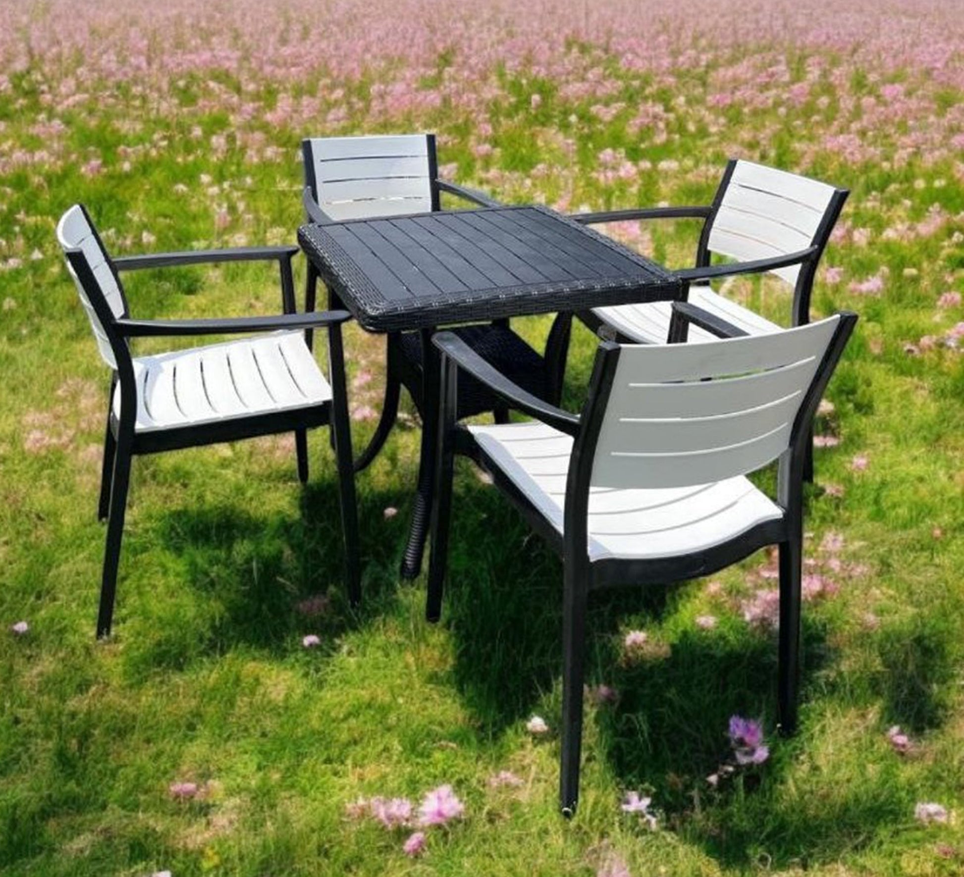 Stylish square table set in black and white - Vitrine Furniture - Outdoor Products